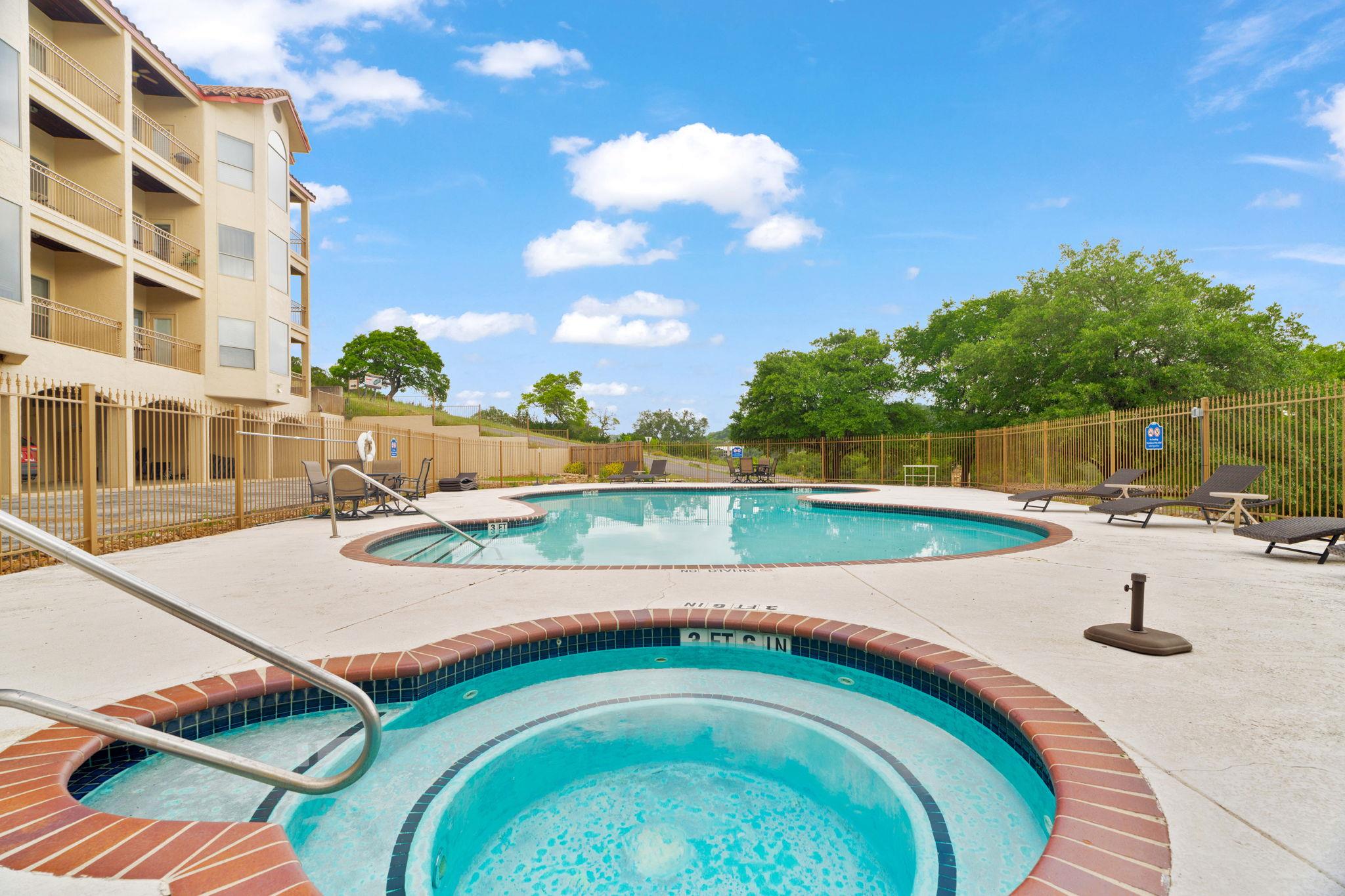 Image 17 of 30 For 20 Tapatio Springs Dr E 206