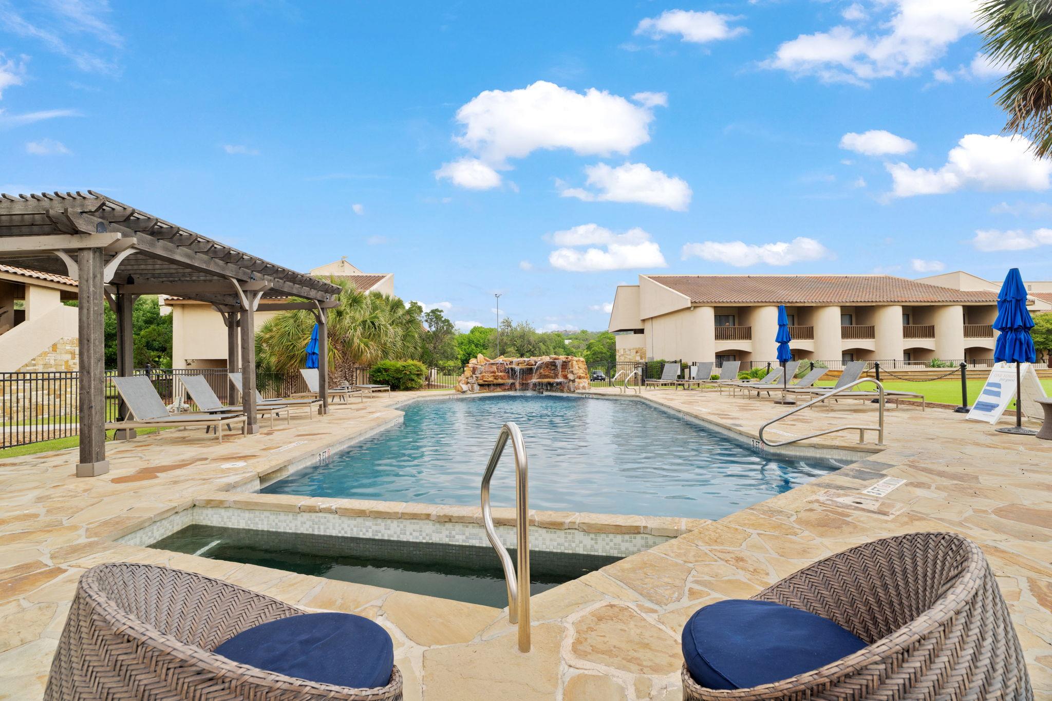 Image 20 of 30 For 20 Tapatio Springs Dr E 206