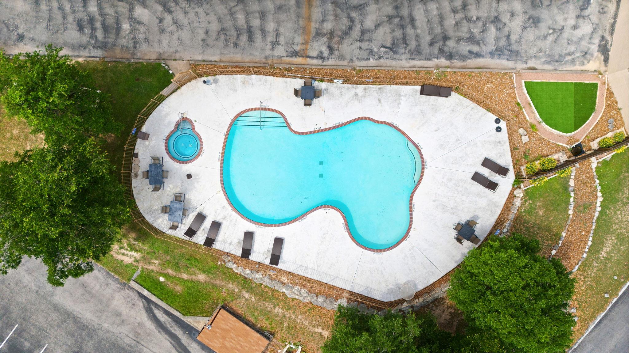 Image 23 of 30 For 20 Tapatio Springs Dr E 206