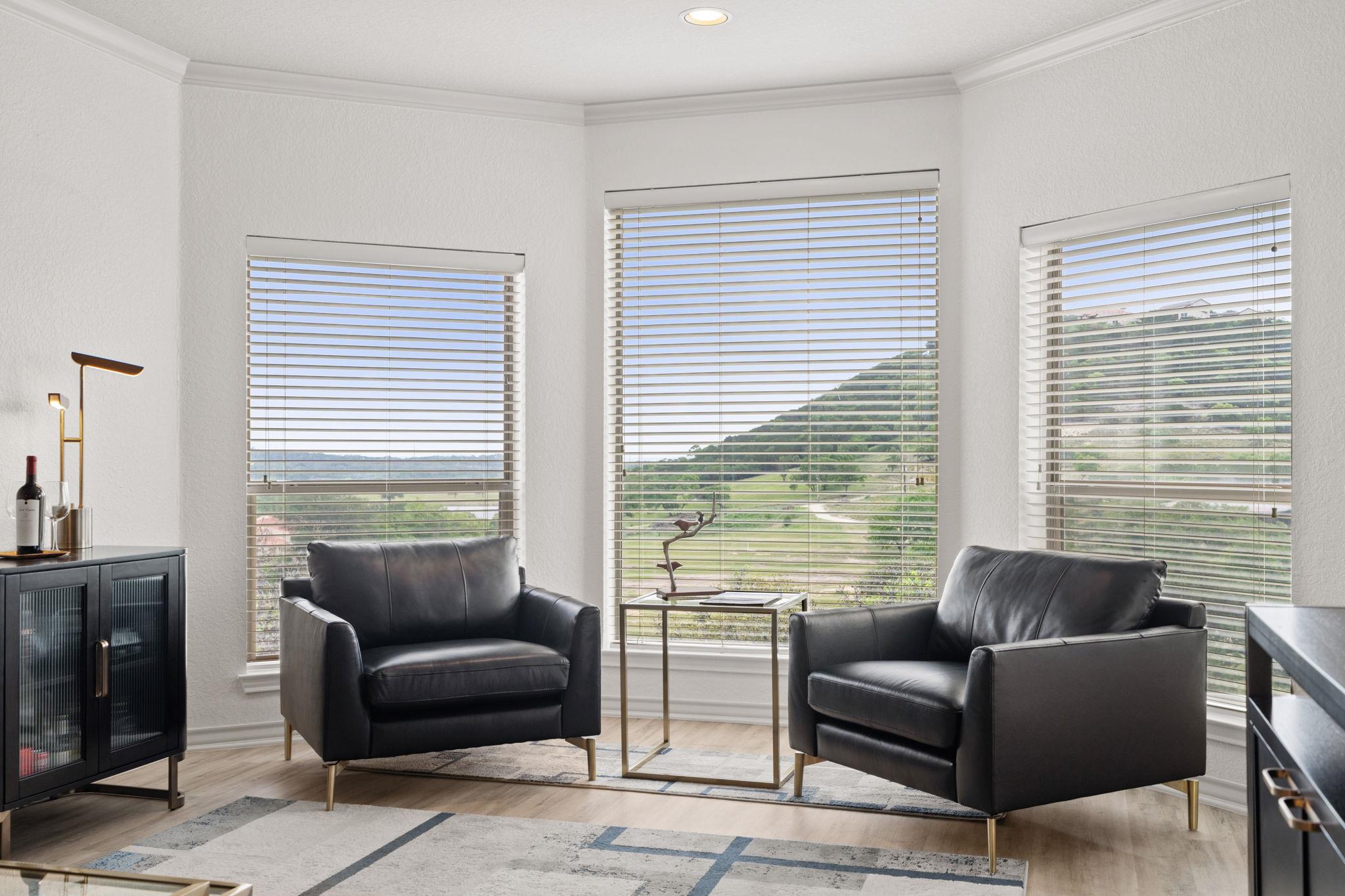 Image 4 of 30 For 20 Tapatio Springs Dr E 206
