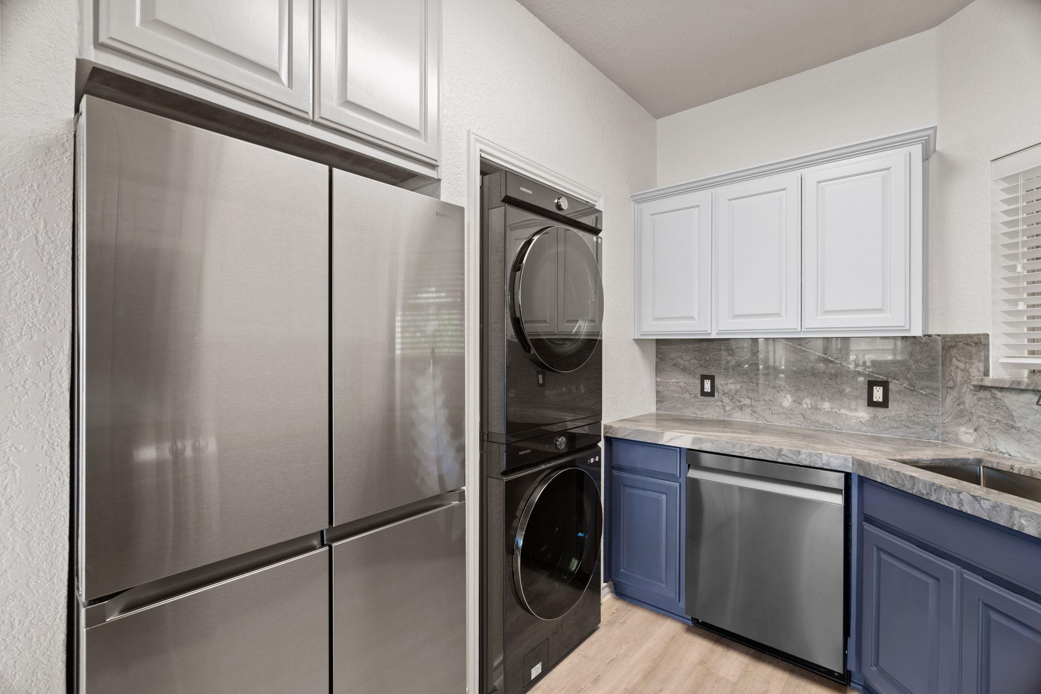 Image 7 of 30 For 20 Tapatio Springs Dr E 206