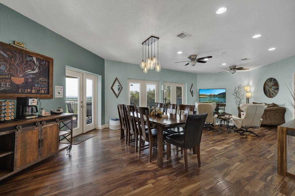 Image 13 of 40 For 3811 Potters Creek