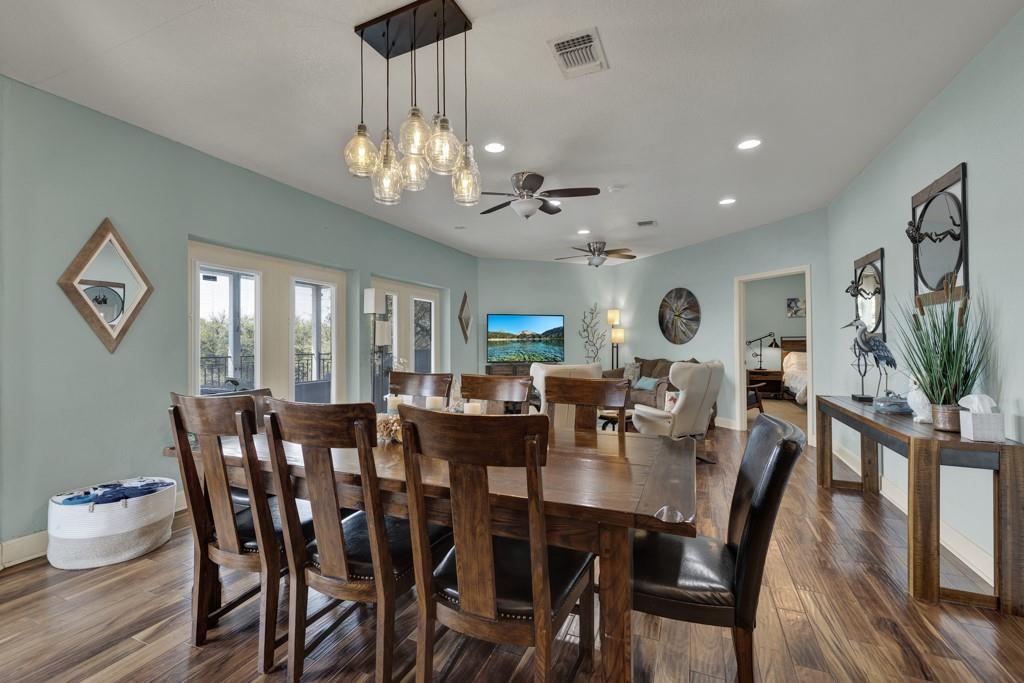 Image 14 of 40 For 3811 Potters Creek