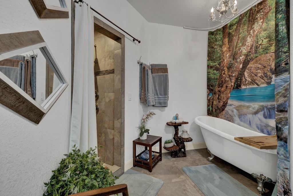 Image 21 of 40 For 3811 Potters Creek