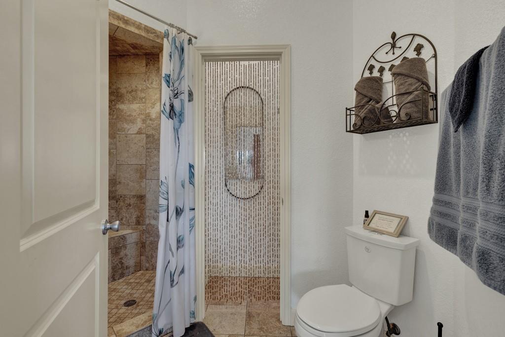 Image 28 of 40 For 3811 Potters Creek