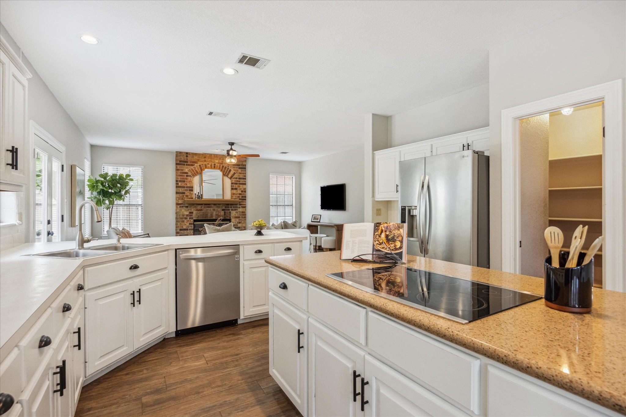 Image 16 of 40 For 9007 Tweed Berwick Dr