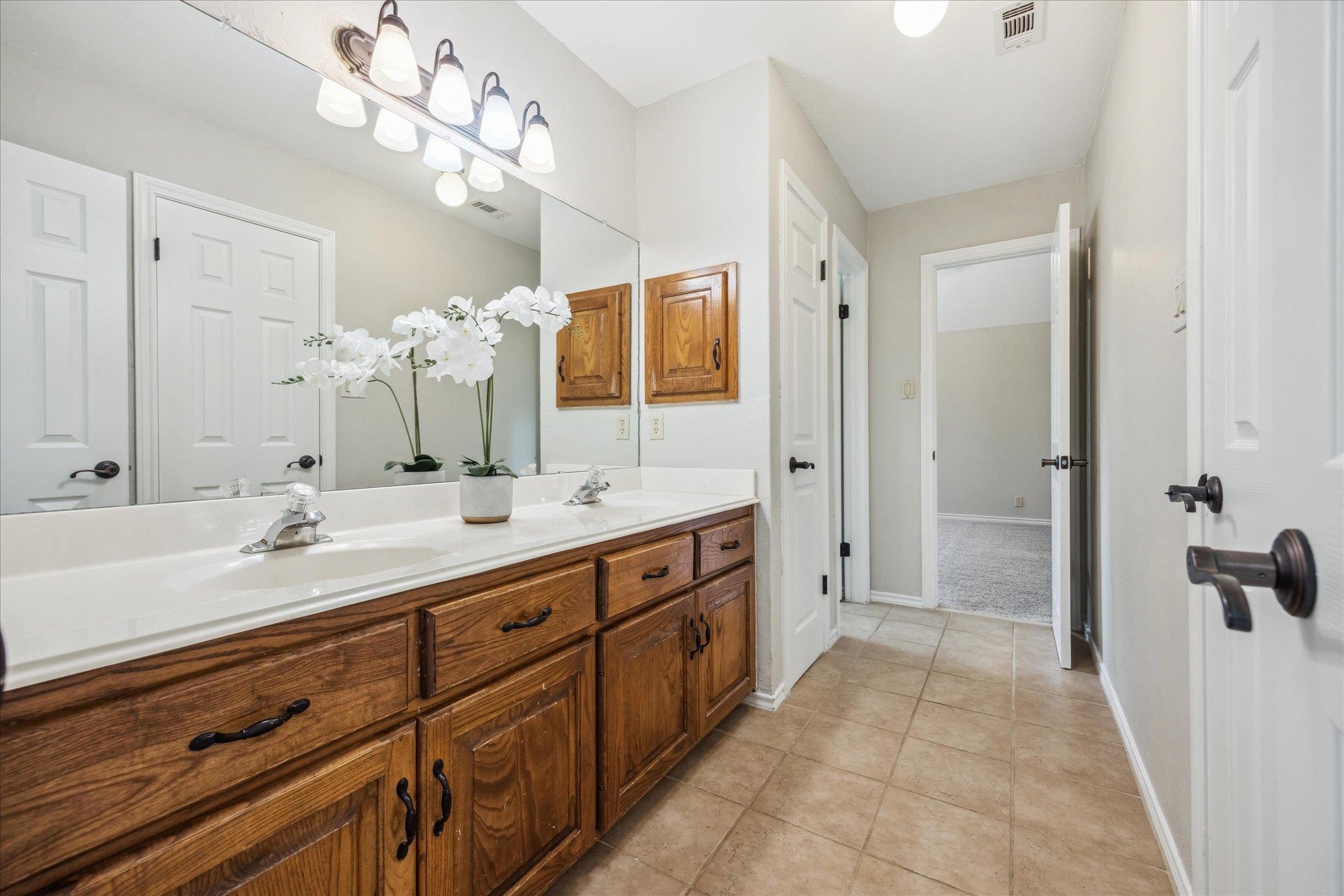 Image 26 of 40 For 9007 Tweed Berwick Dr