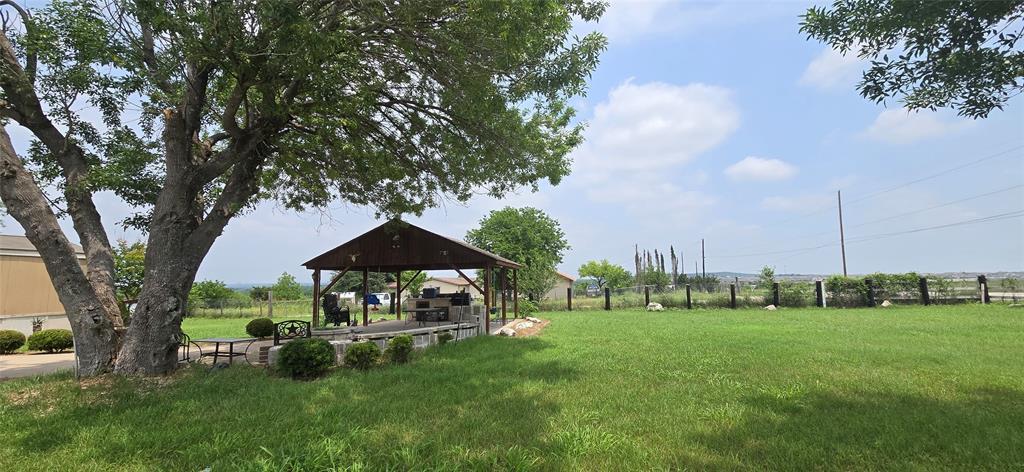 Image 3 of 12 For 9212 Thaxton Rd