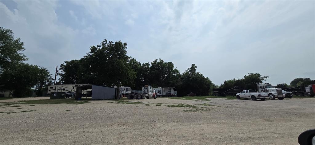 Image 7 of 12 For 9212 Thaxton Rd