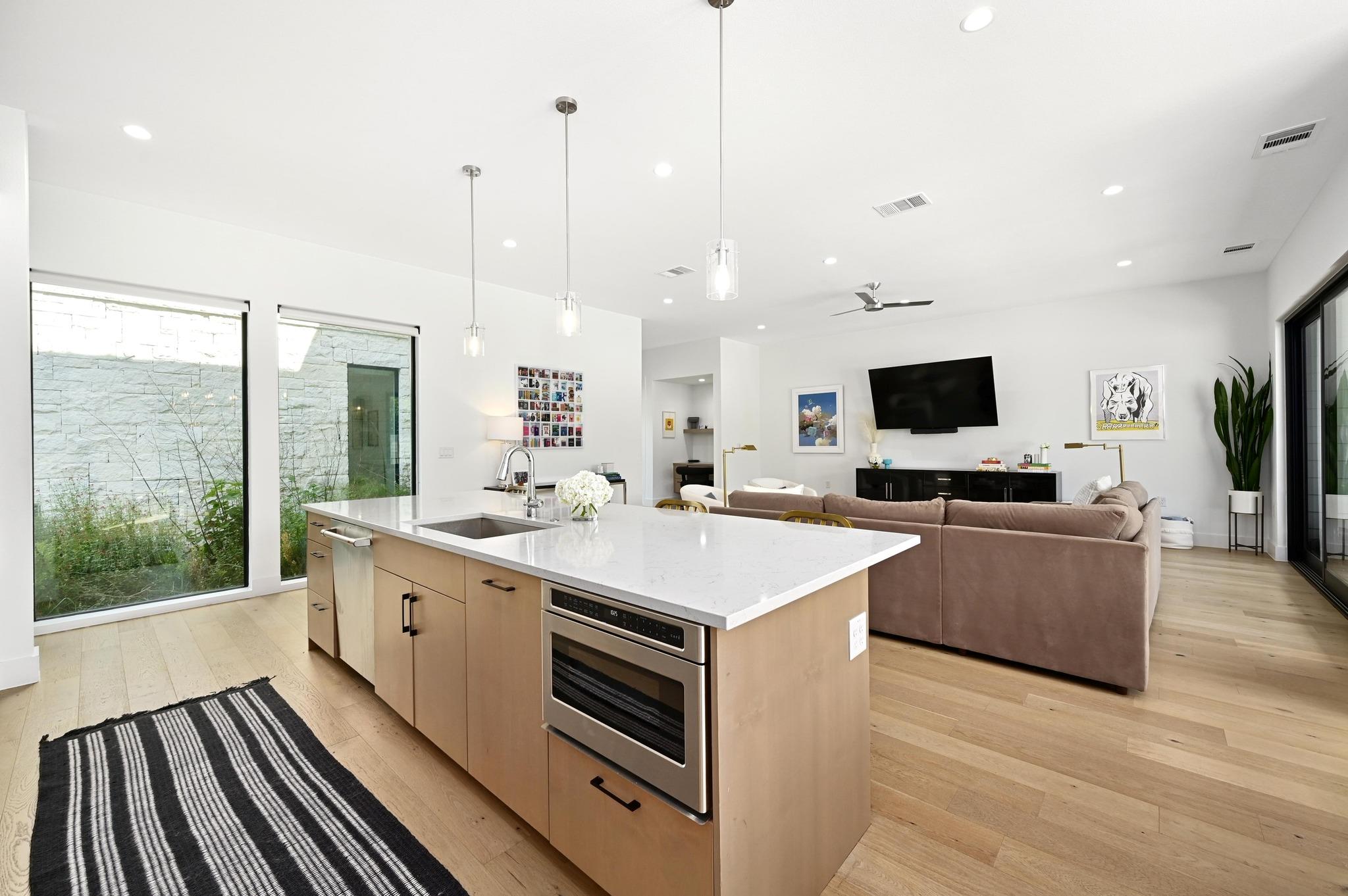 Image 12 of 36 For 5515 Jim Hogg Ave B