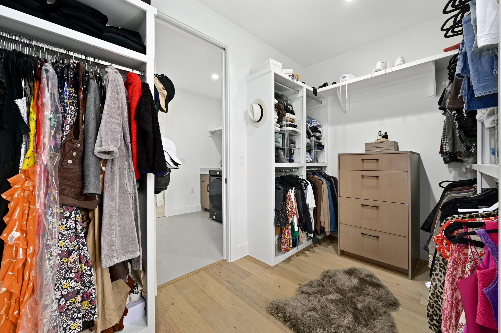 Image 25 of 36 For 5515 Jim Hogg Ave B