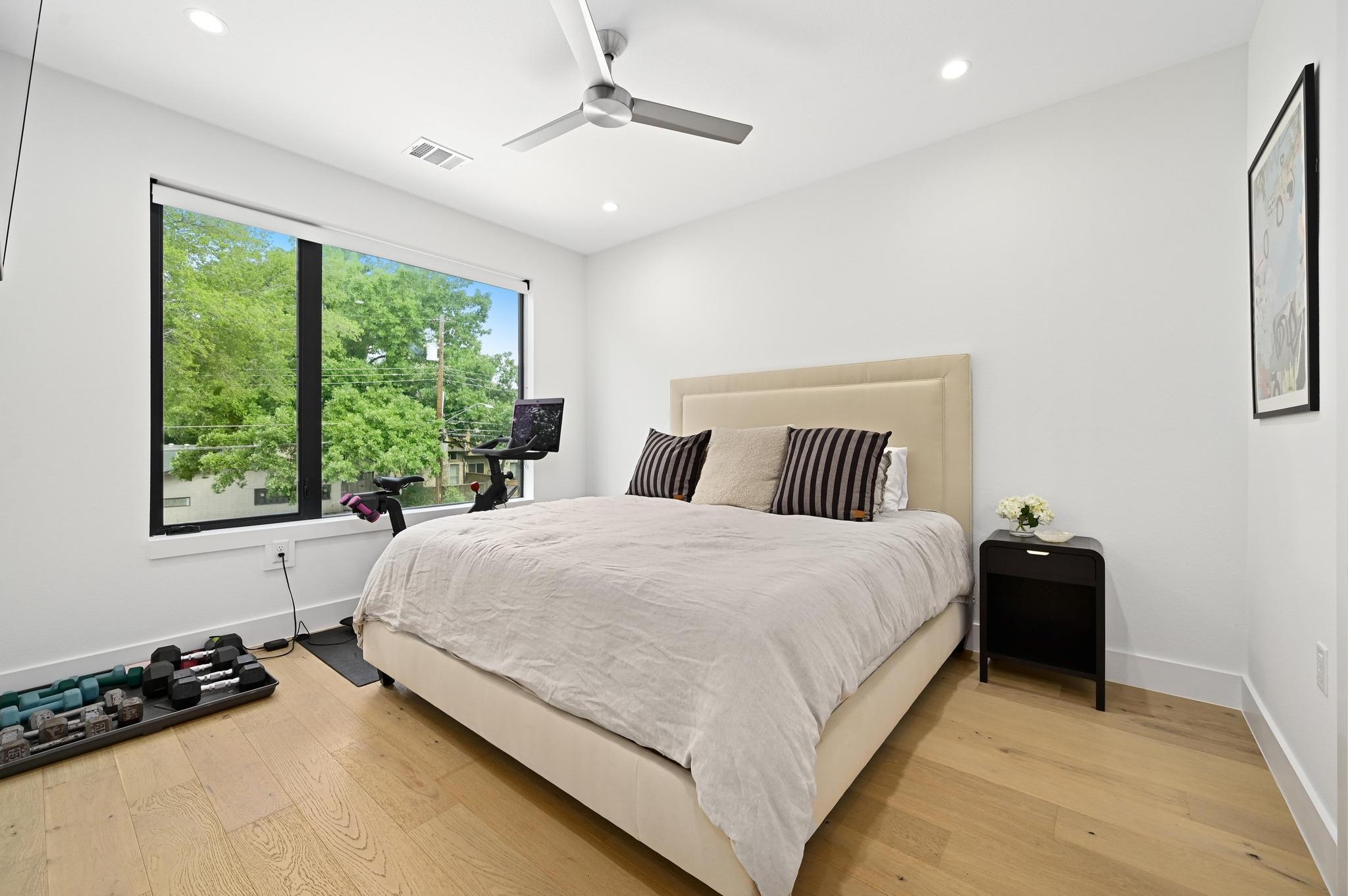 Image 27 of 36 For 5515 Jim Hogg Ave B