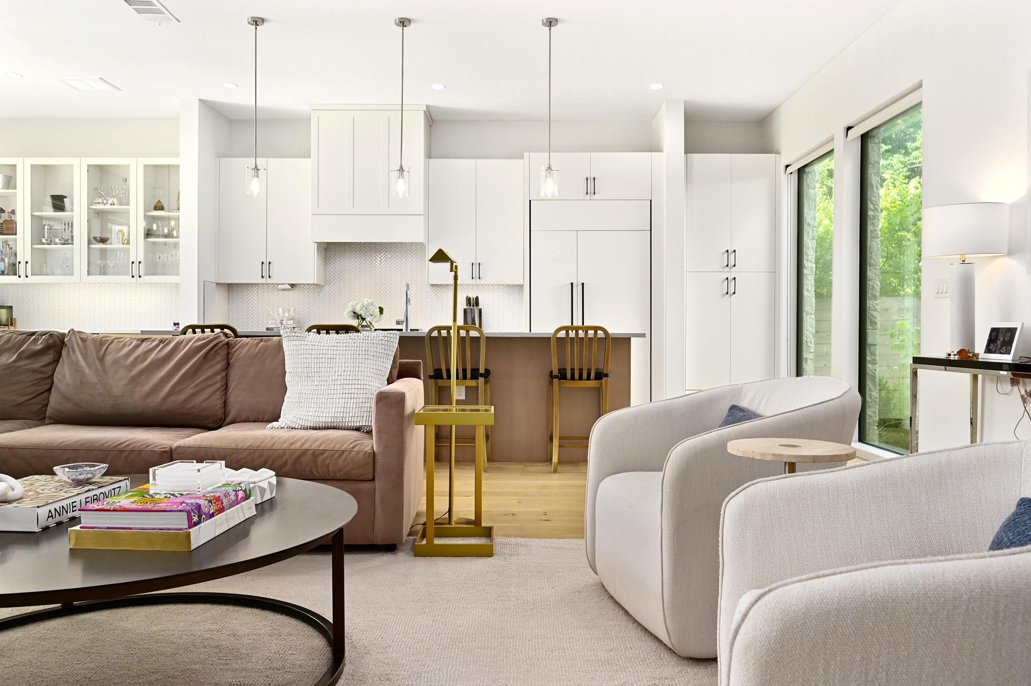 Image 3 of 36 For 5515 Jim Hogg Ave B