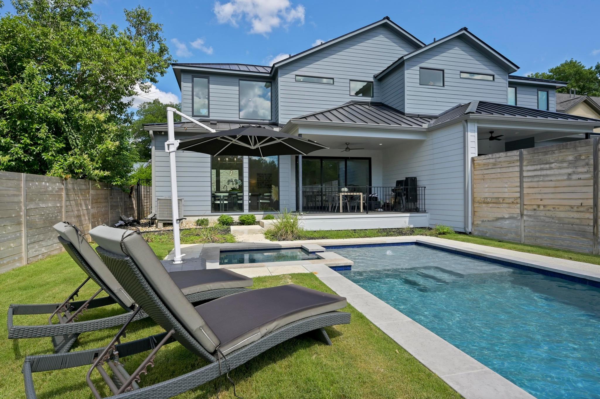 Image 4 of 36 For 5515 Jim Hogg Ave B