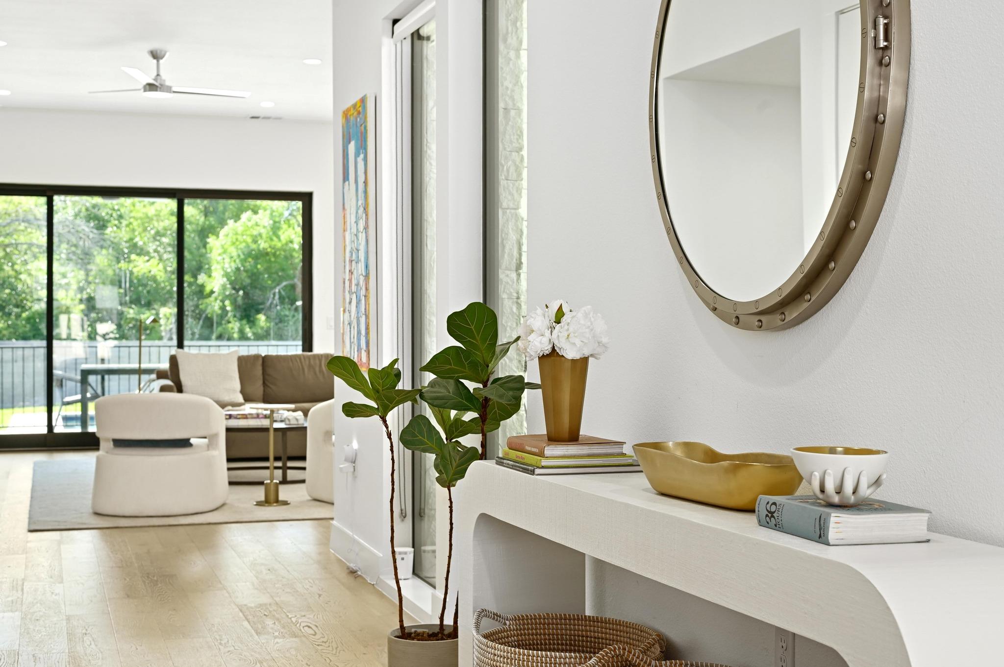 Image 5 of 36 For 5515 Jim Hogg Ave B