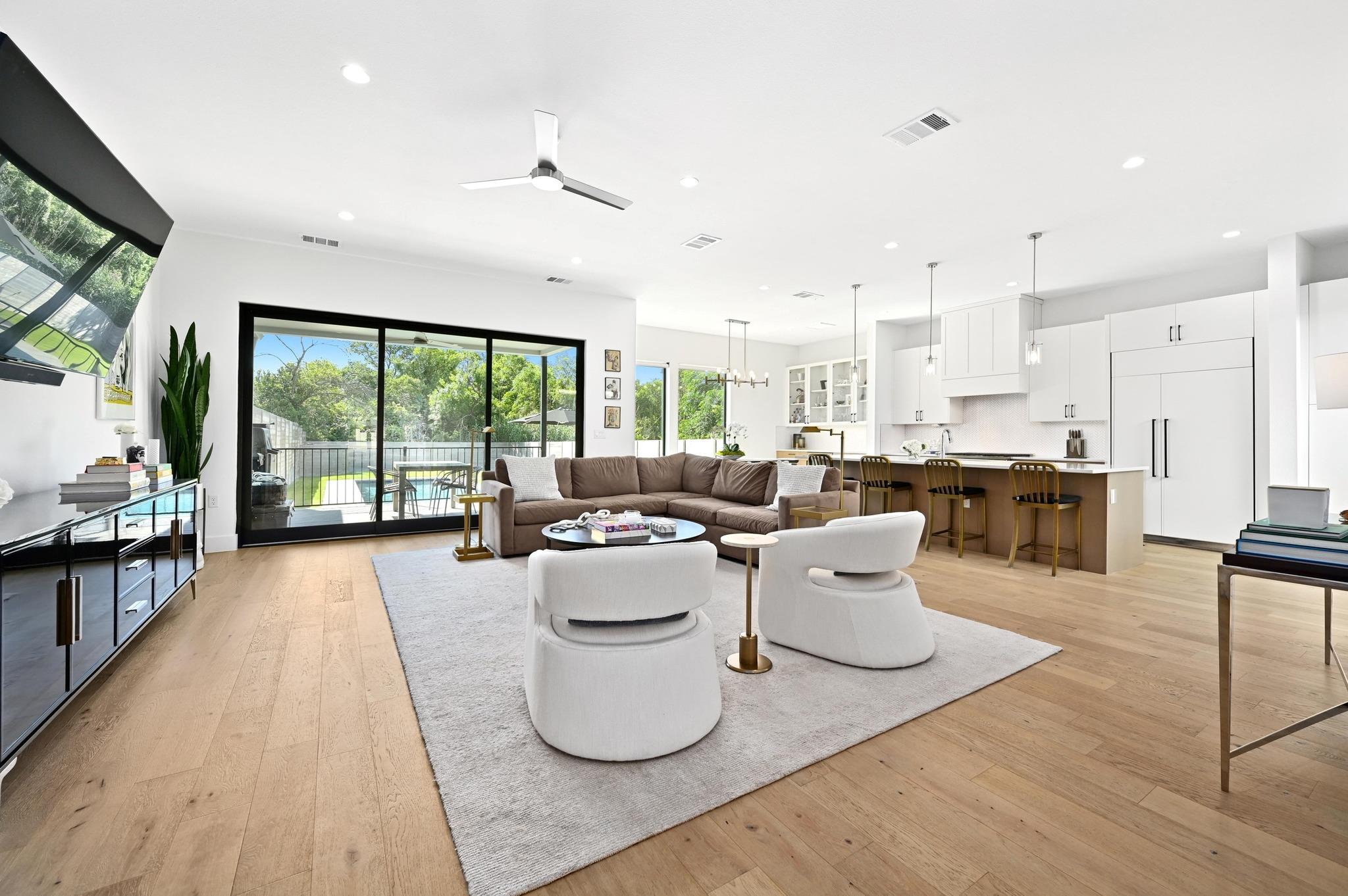 Image 7 of 36 For 5515 Jim Hogg Ave B