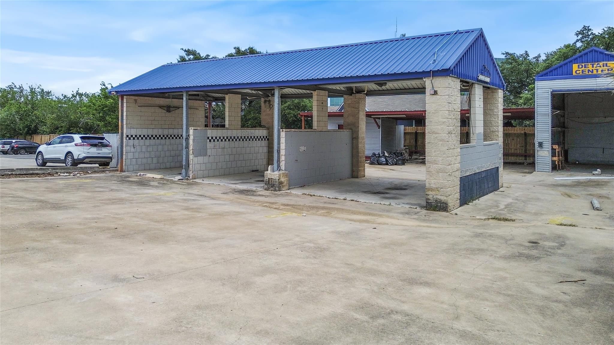 Image 6 of 7 For 7850 Callaghan Rd