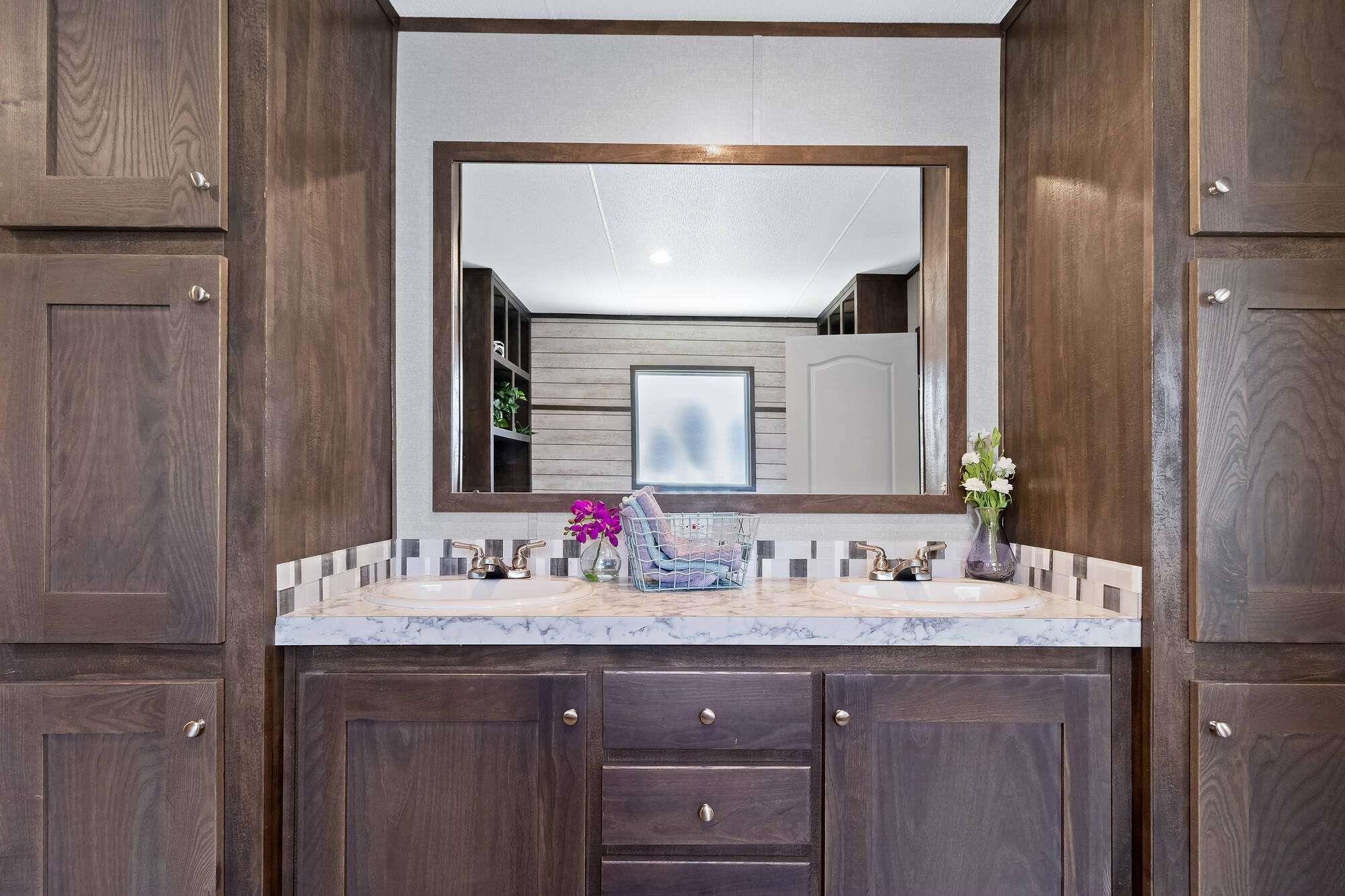 Image 10 of 14 For 1231 Saddleback Dr