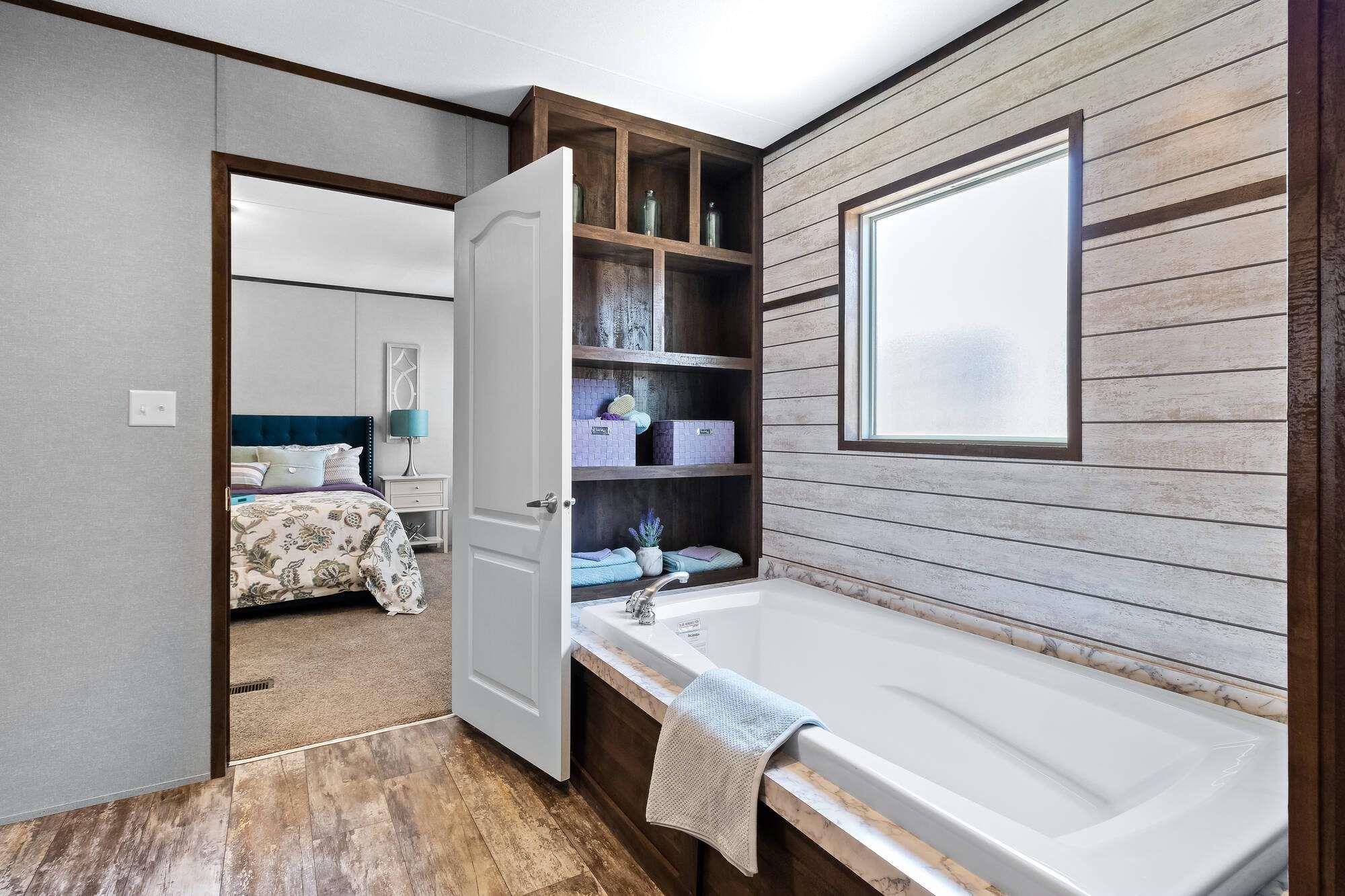 Image 11 of 14 For 1231 Saddleback Dr