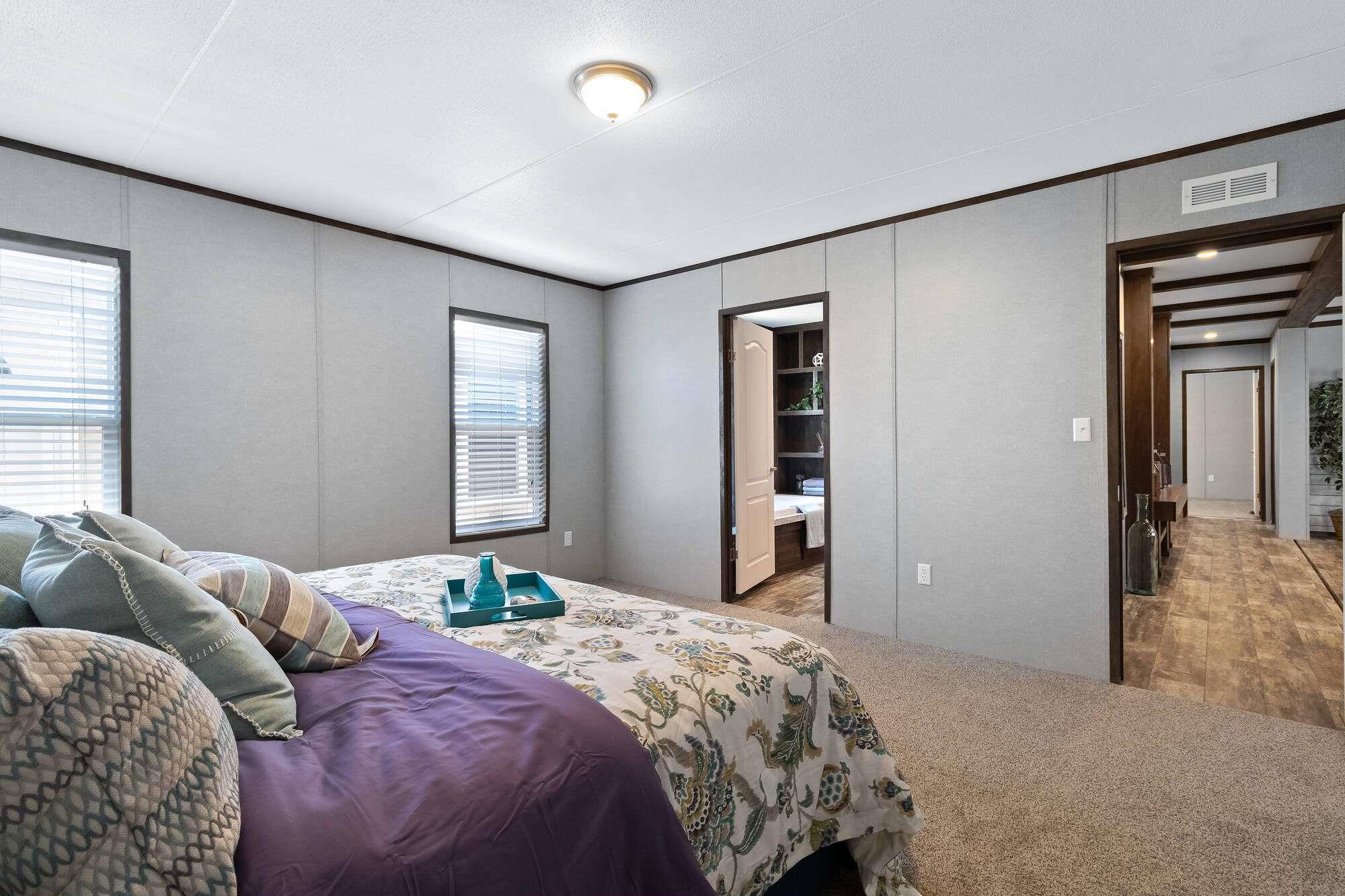 Image 7 of 14 For 1231 Saddleback Dr