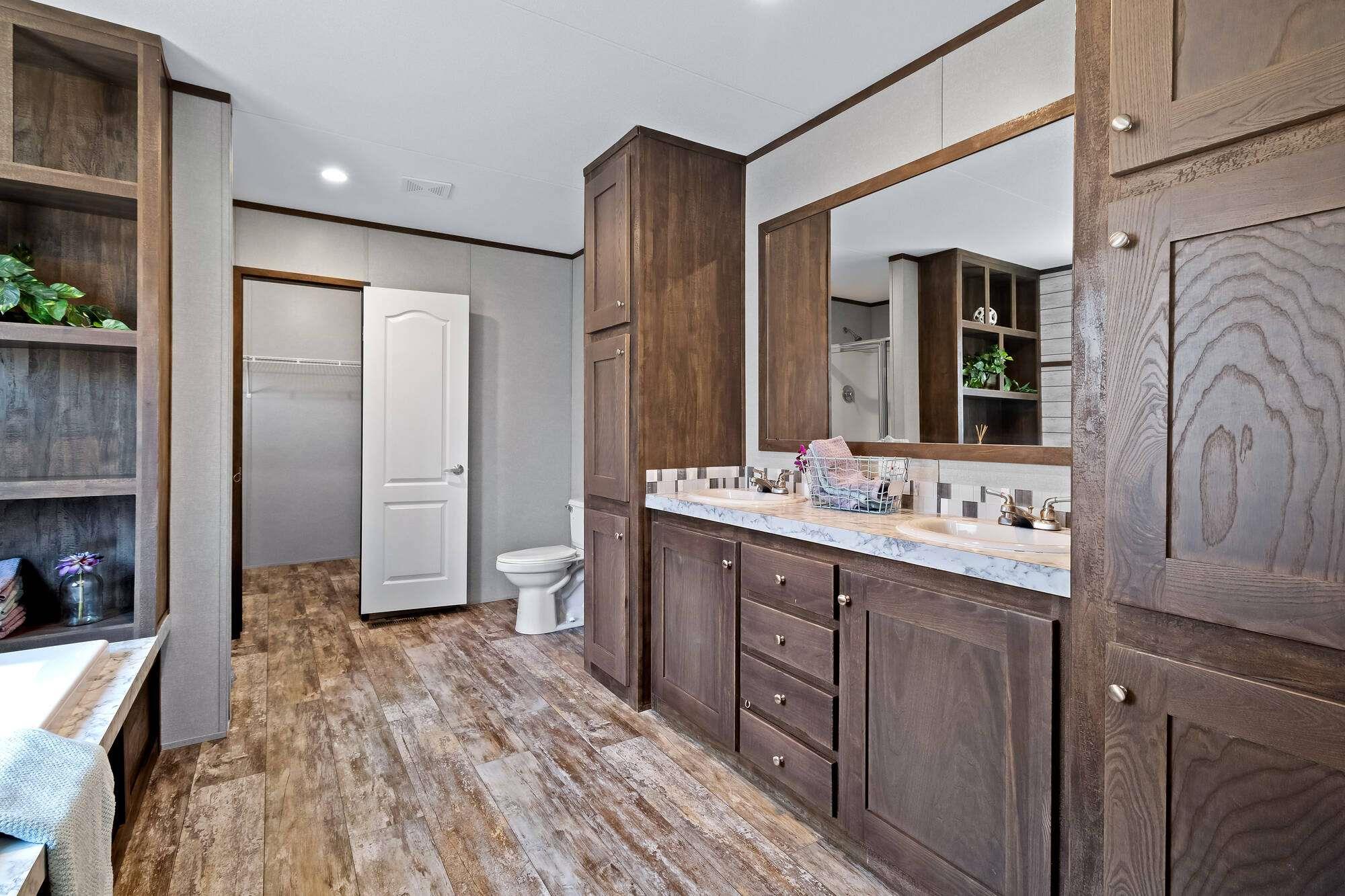 Image 8 of 14 For 1231 Saddleback Dr