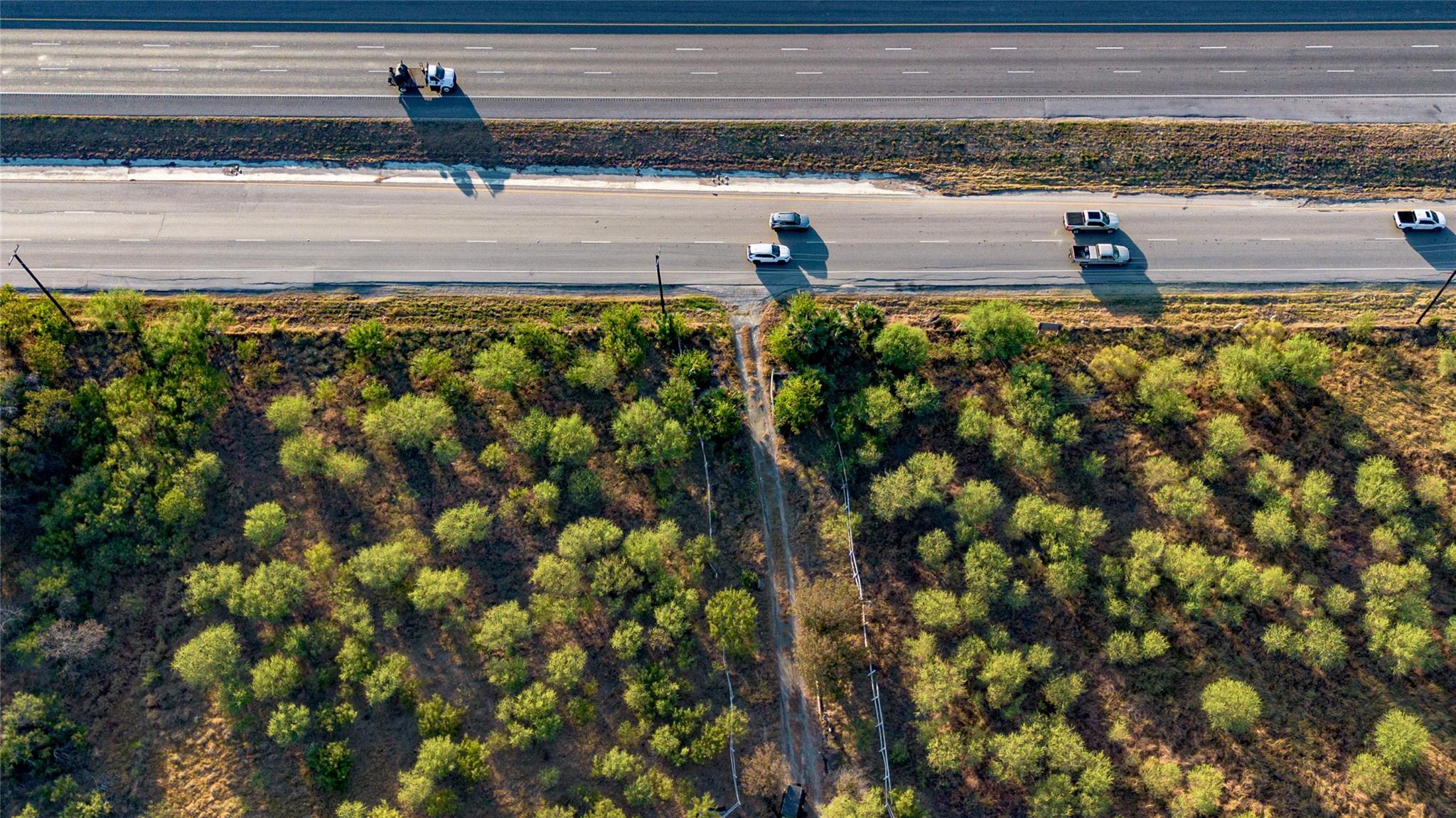 Image 17 of 17 For 4261 Interstate 35