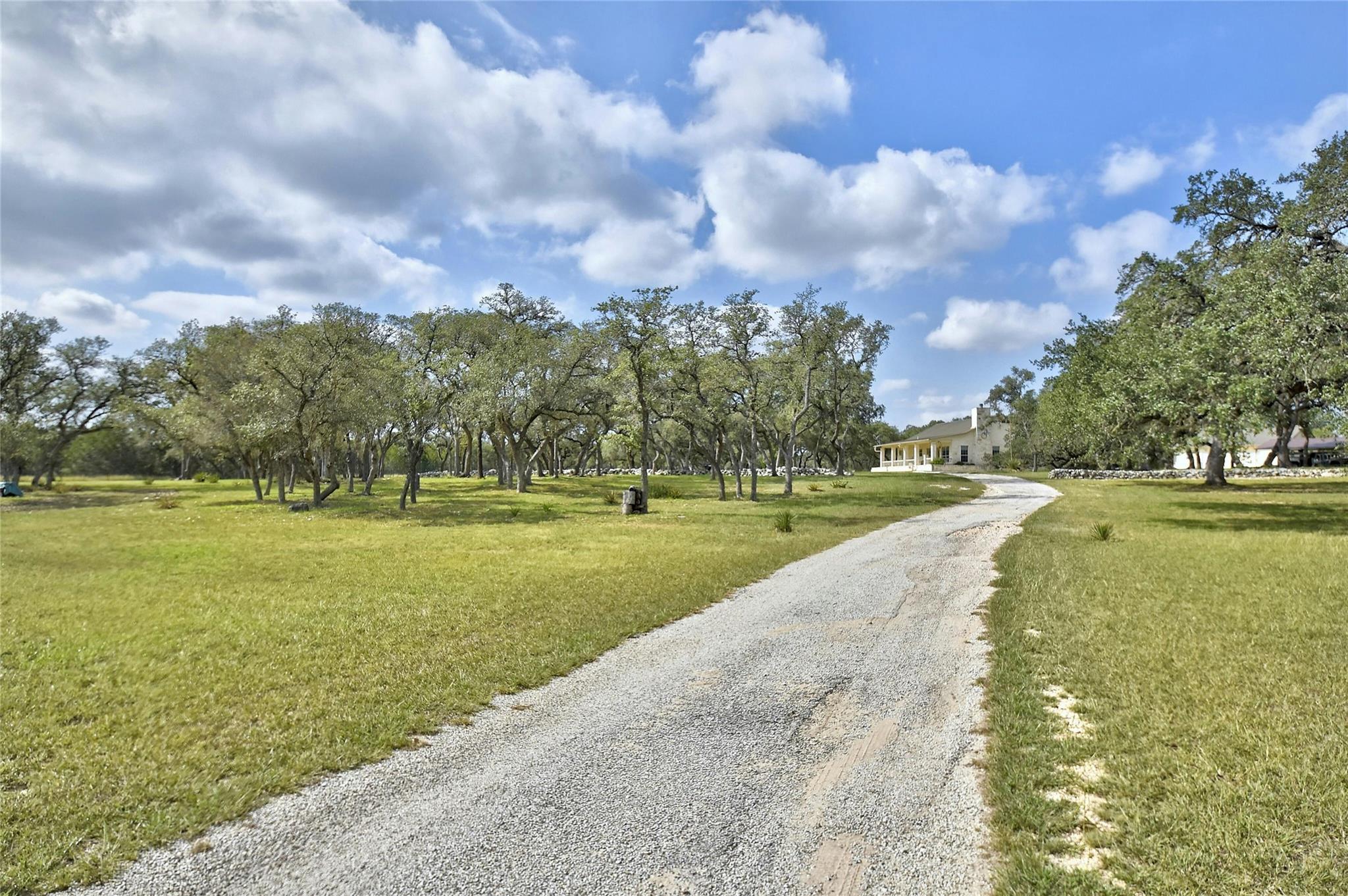 Image 2 of 40 For 6939 Cr 251  