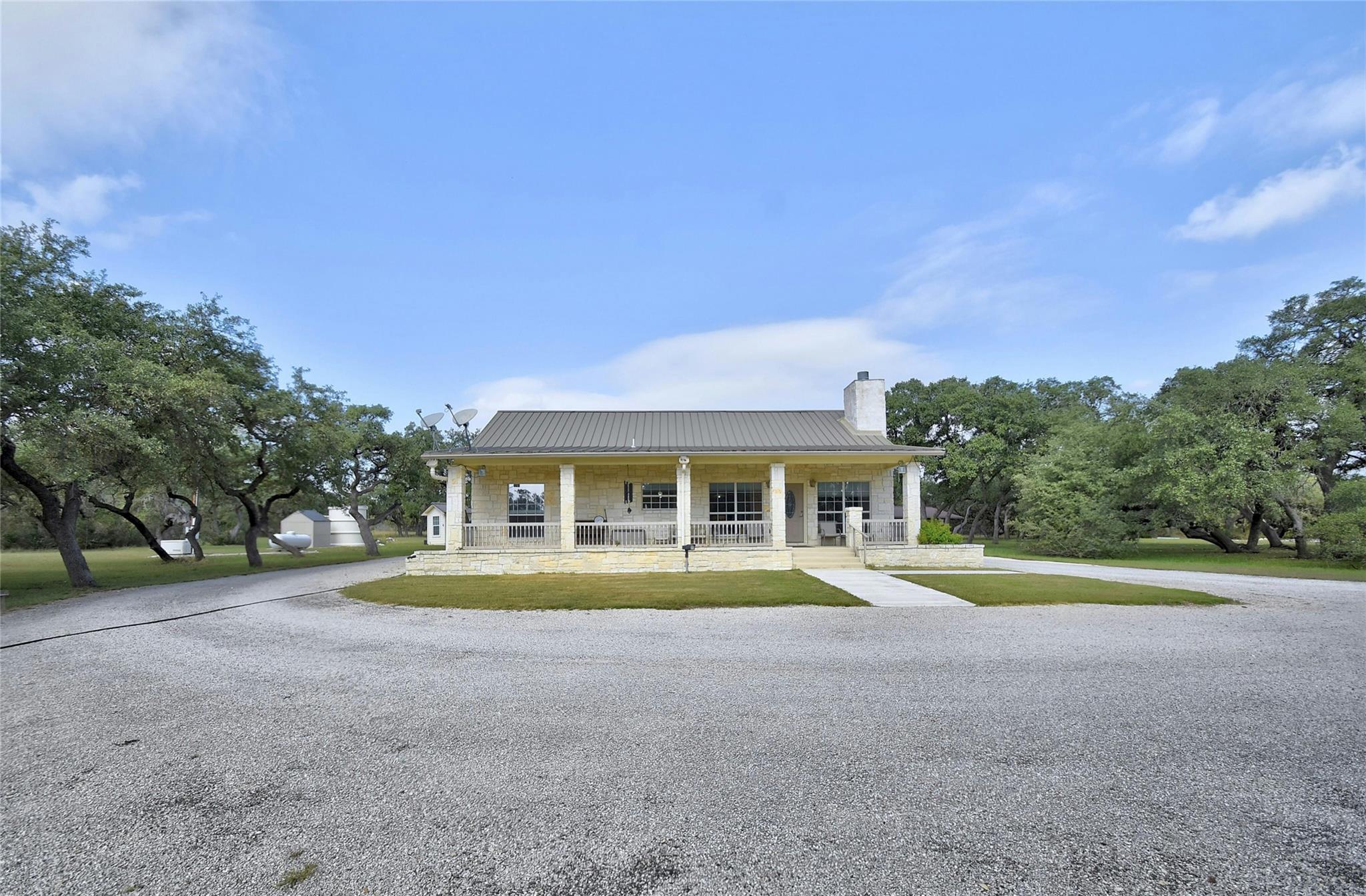 Image 3 of 40 For 6939 Cr 251  