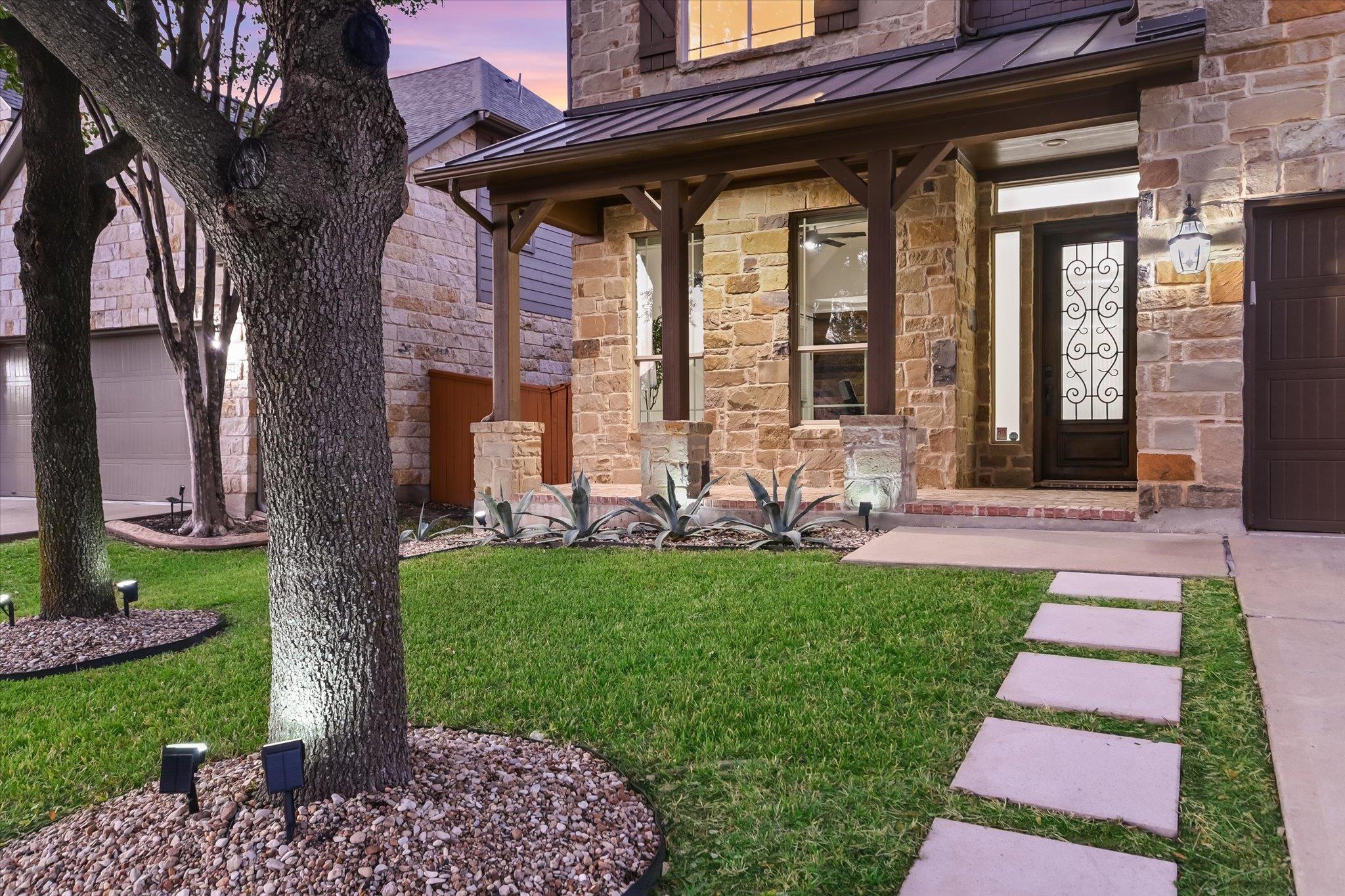 Image 2 of 34 For 1986 Canyon Sage Path