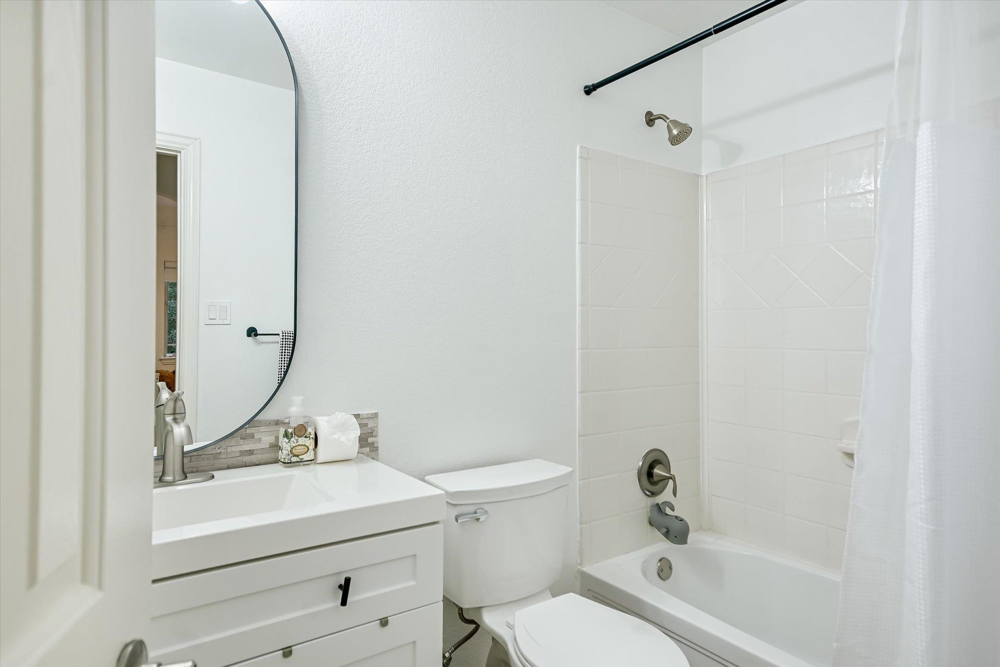 Image 22 of 34 For 1986 Canyon Sage Path