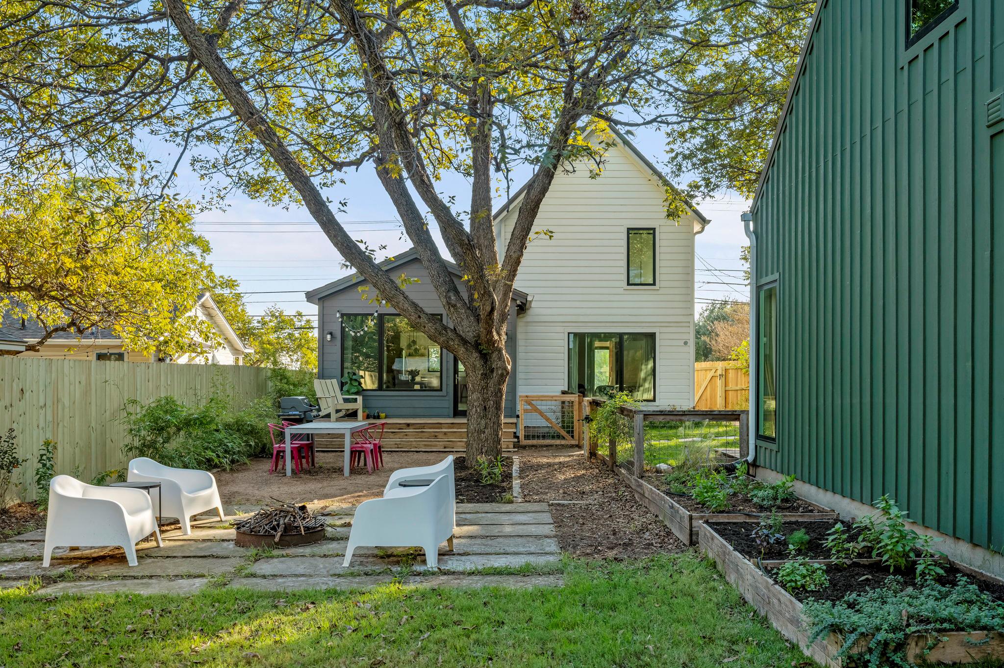 Image 23 of 37 For 618 Denson Dr