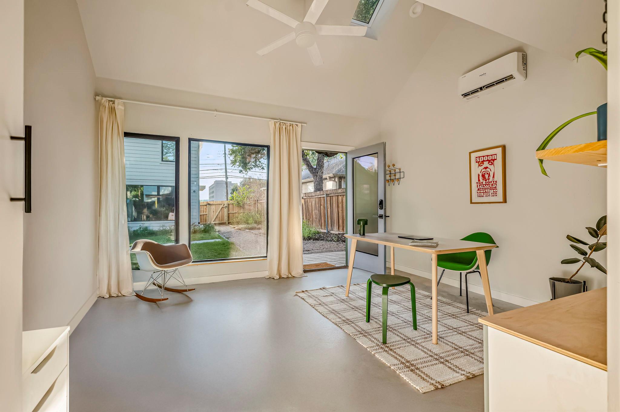 Image 27 of 37 For 618 Denson Dr