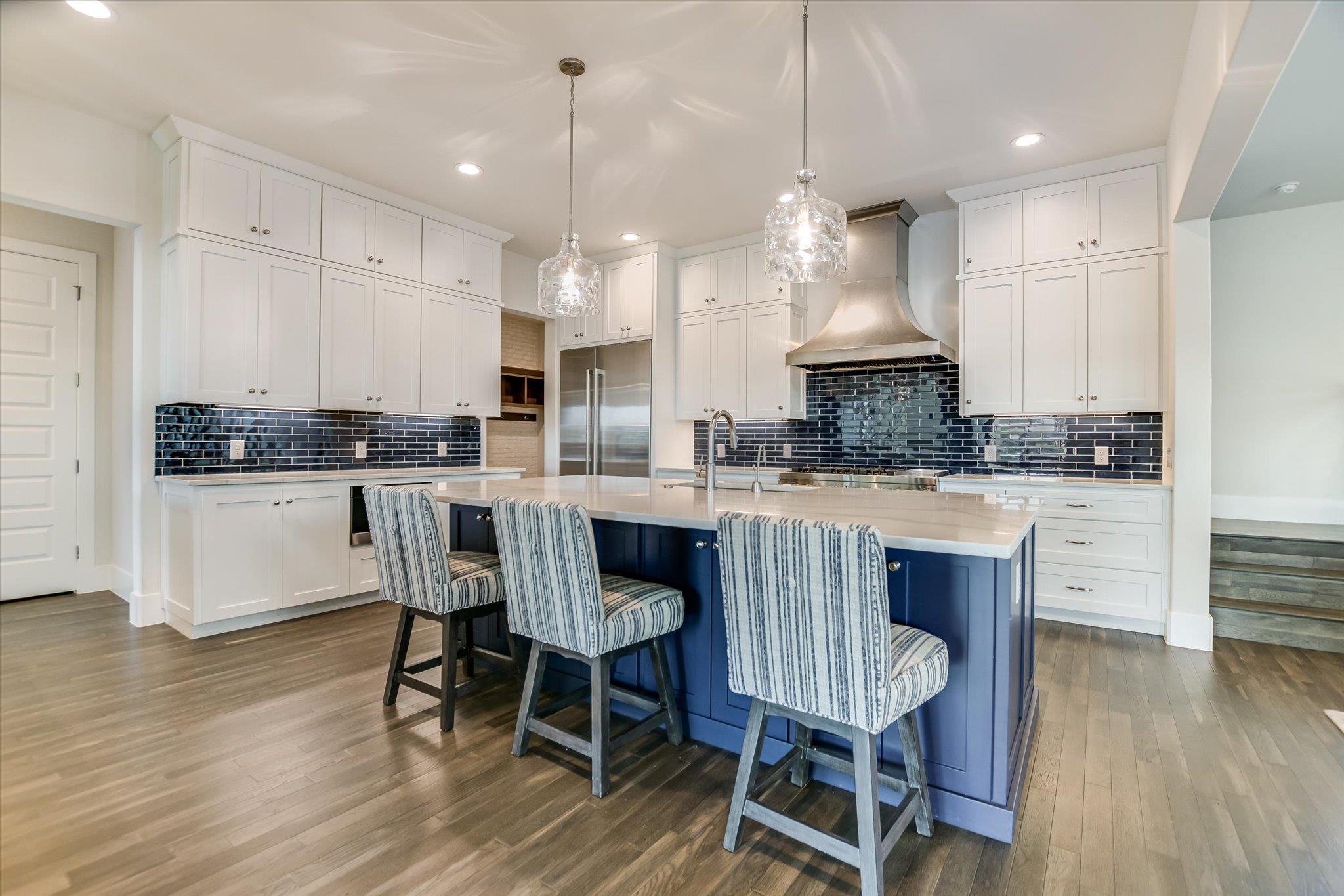 Image 11 of 40 For 209 Houdini Way