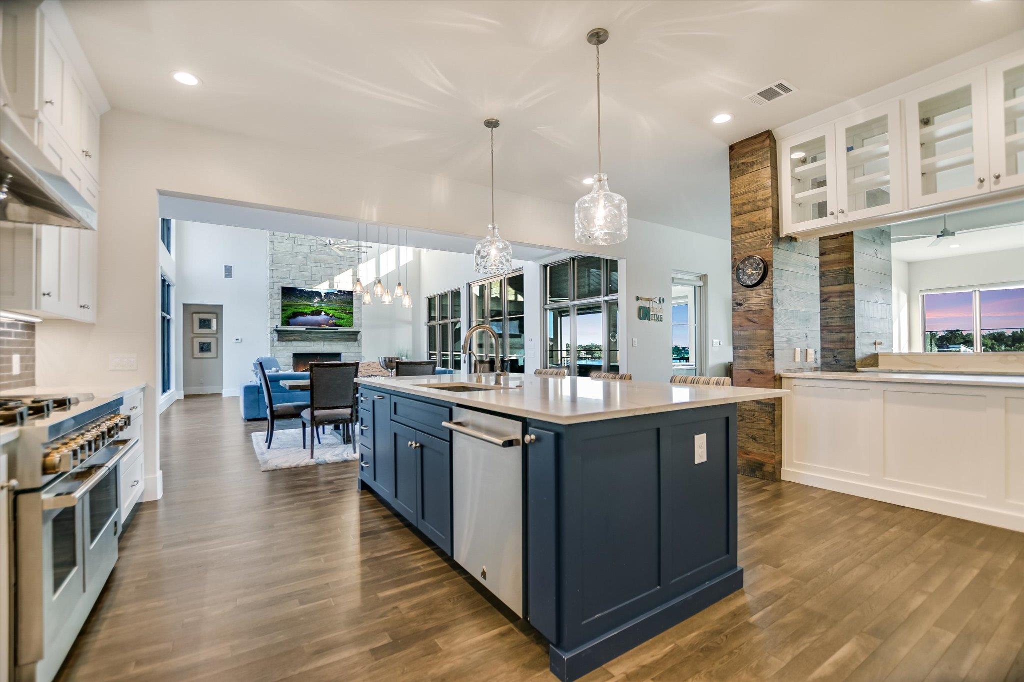 Image 12 of 40 For 209 Houdini Way