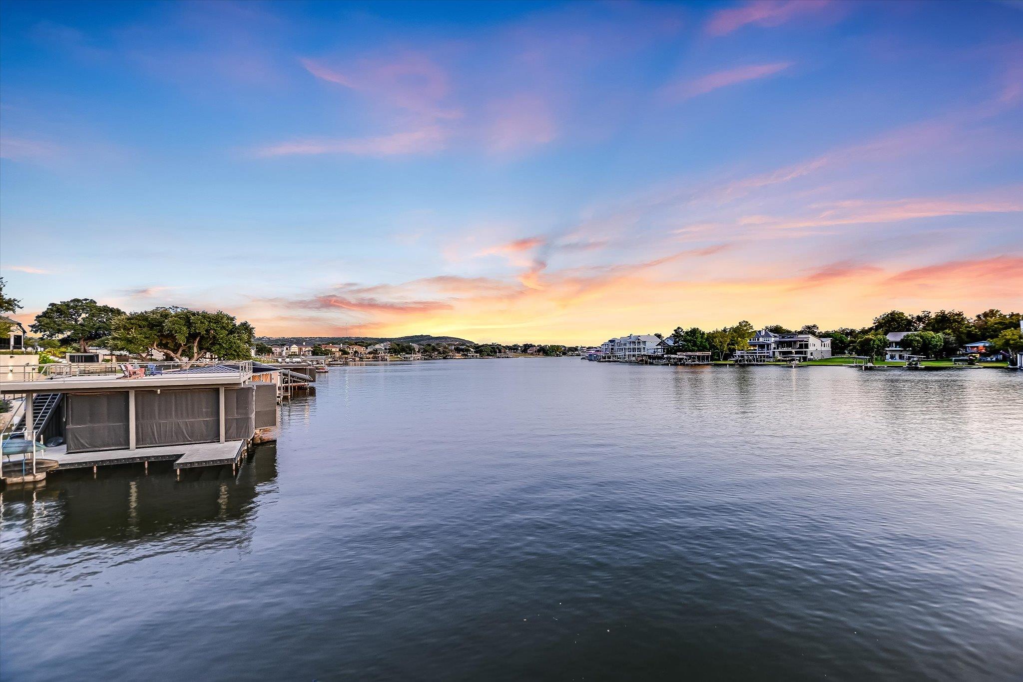 Image 3 of 40 For 209 Houdini Way