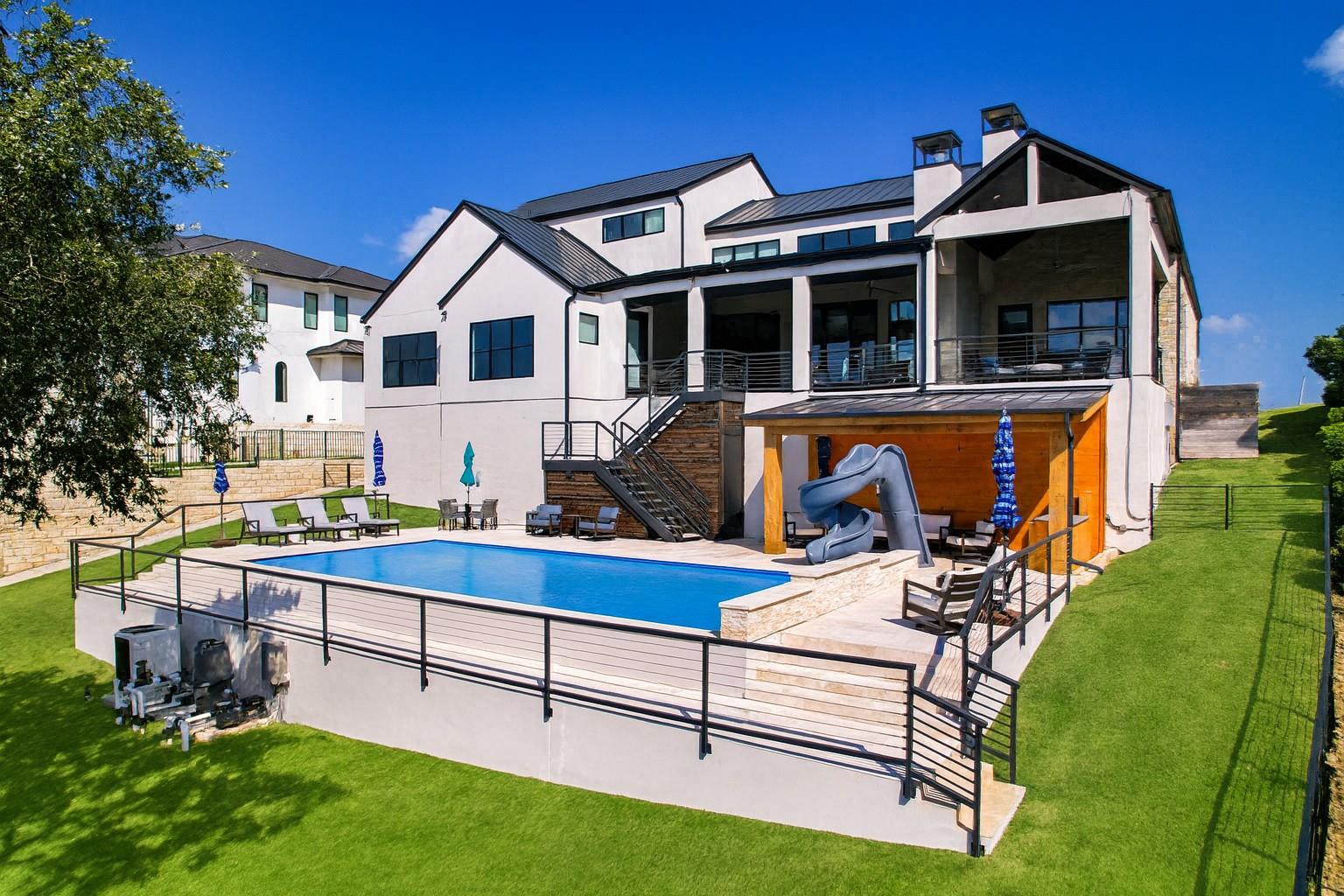 Image 31 of 40 For 209 Houdini Way