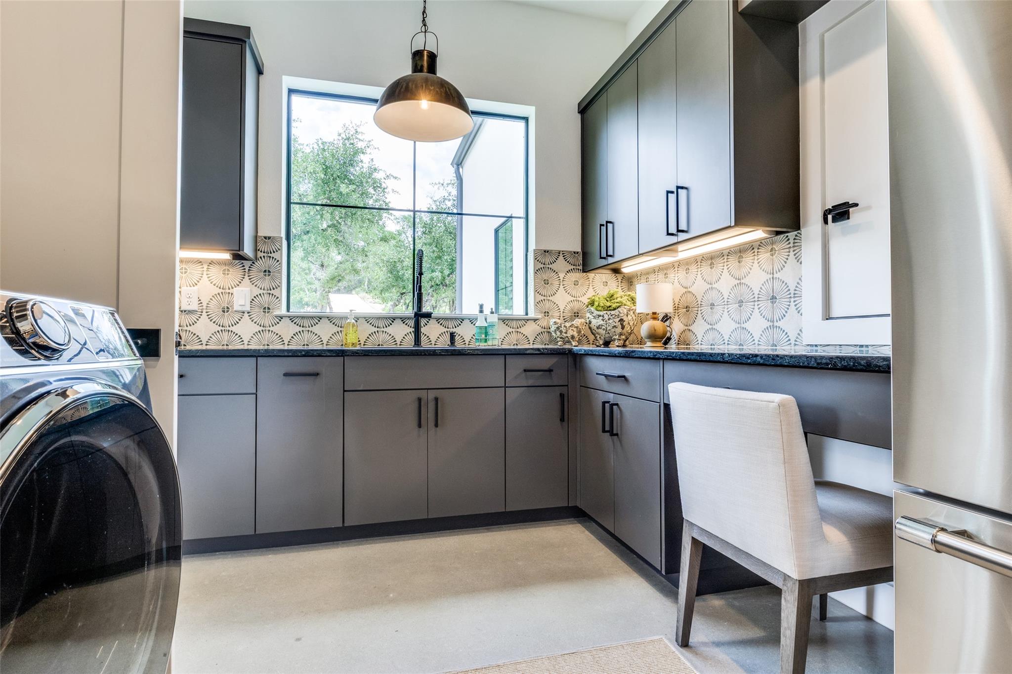 Image 15 of 40 For 1958 Paradise Pkwy