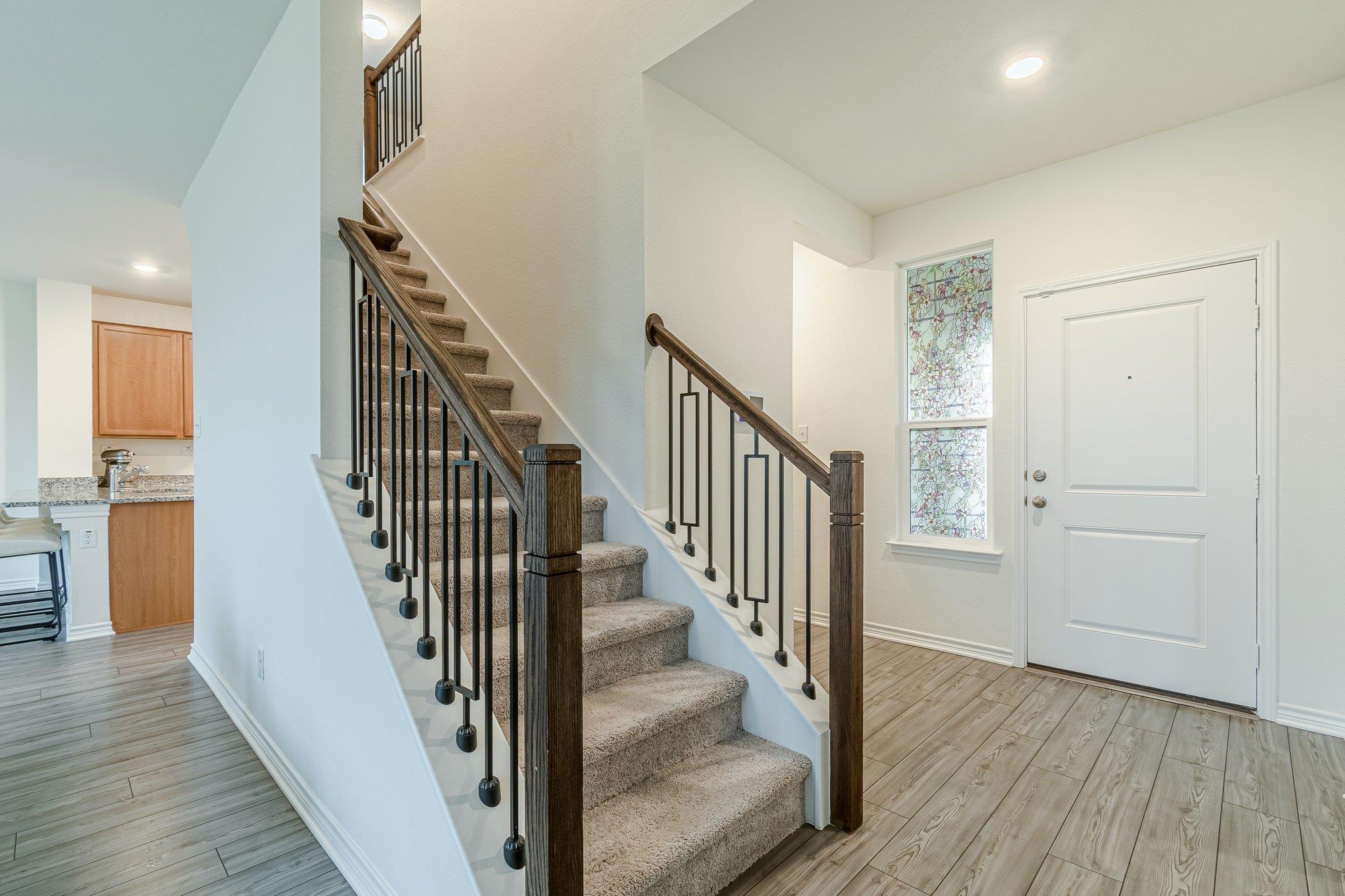 Image 3 of 31 For 436 Blacktail Dr