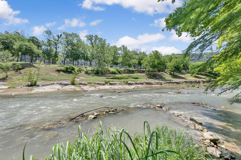 Details for 2070 Ponderosa Dr, New Braunfels, TX 78132