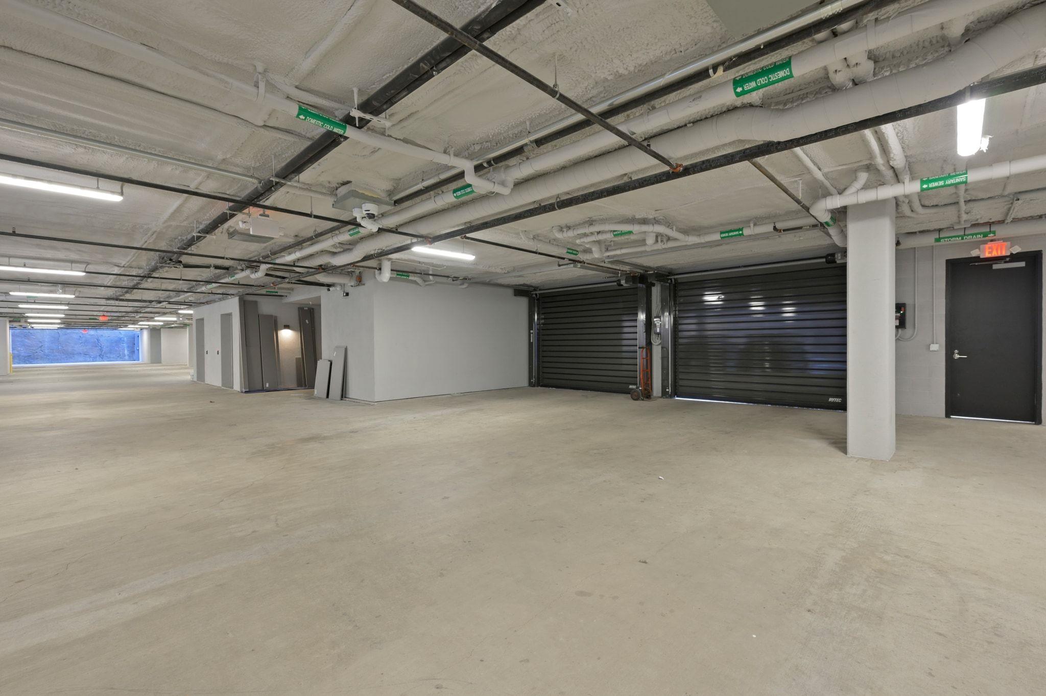 Image 36 of 40 For 1006 Baylor St 201