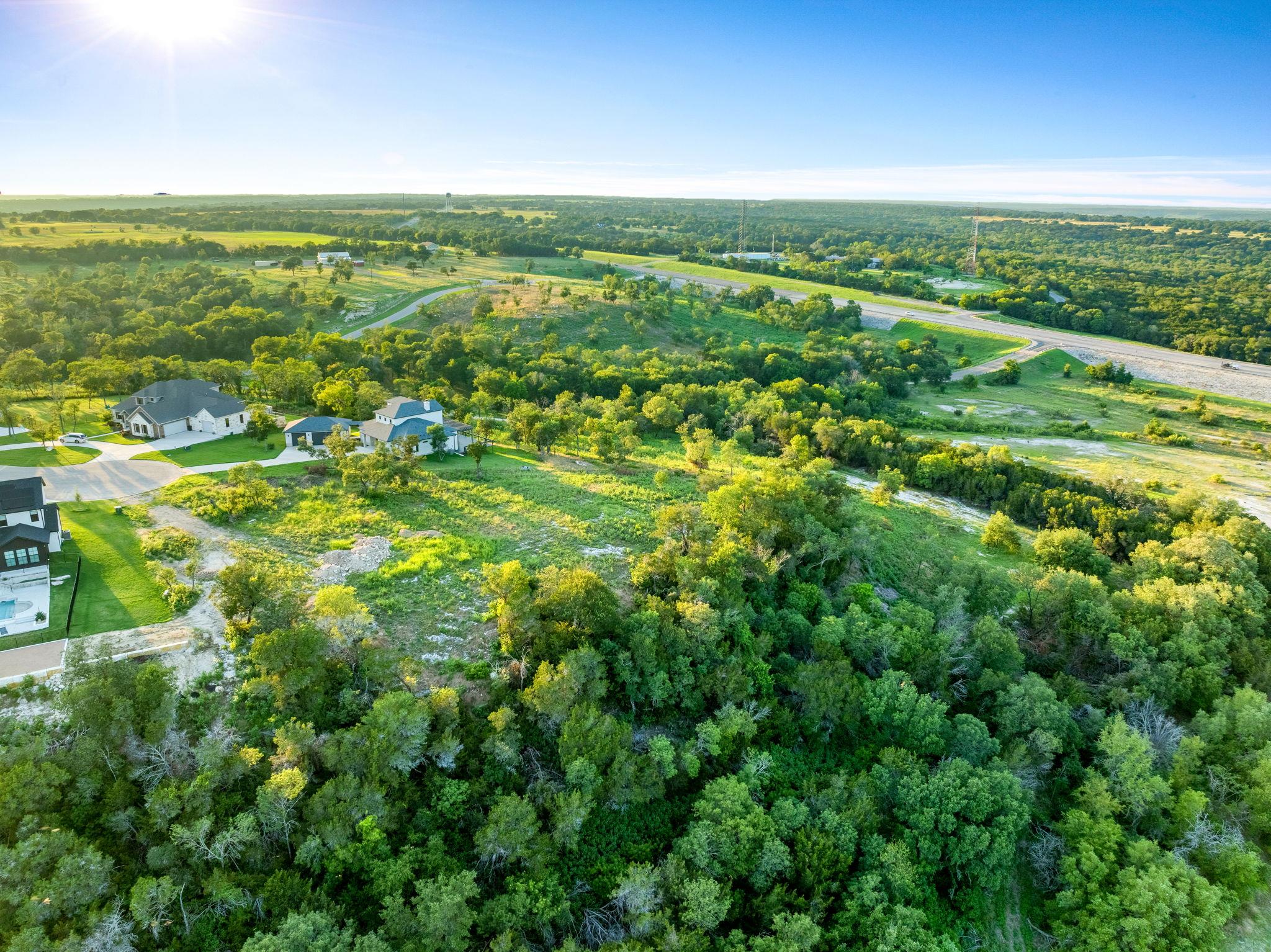 Image 13 of 39 For 10130 Waterview Cv