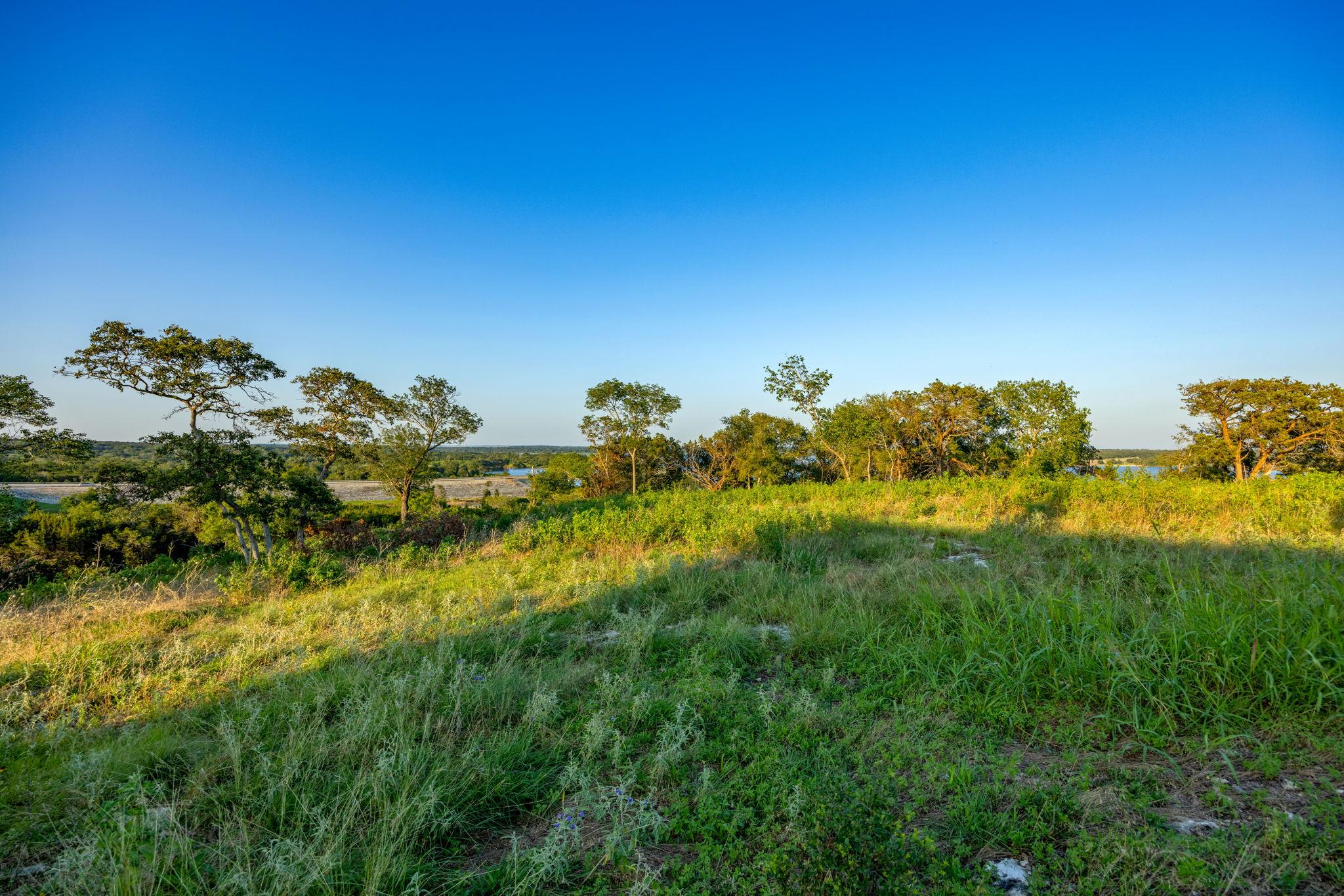 Image 20 of 39 For 10130 Waterview Cv