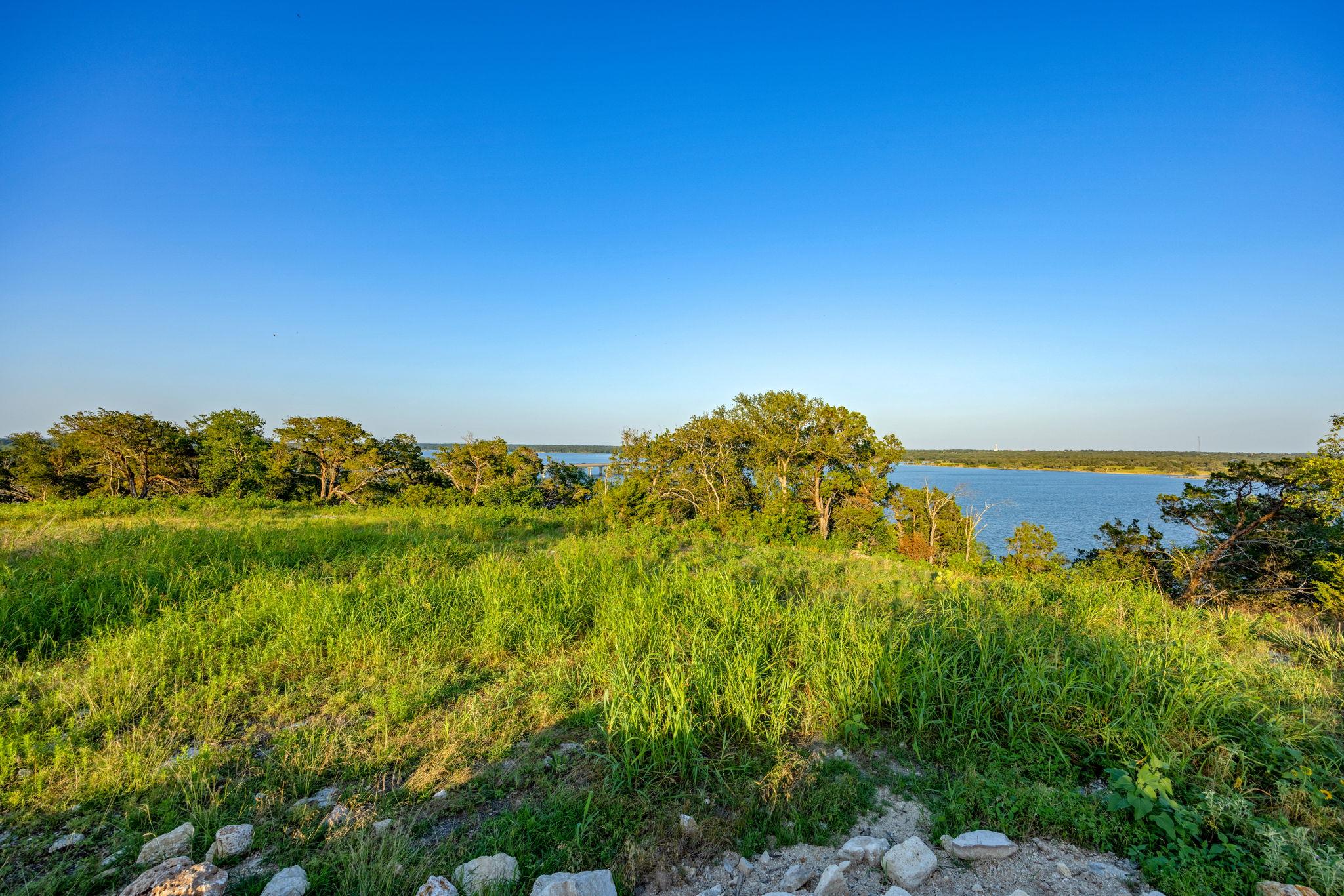 Image 23 of 39 For 10130 Waterview Cv