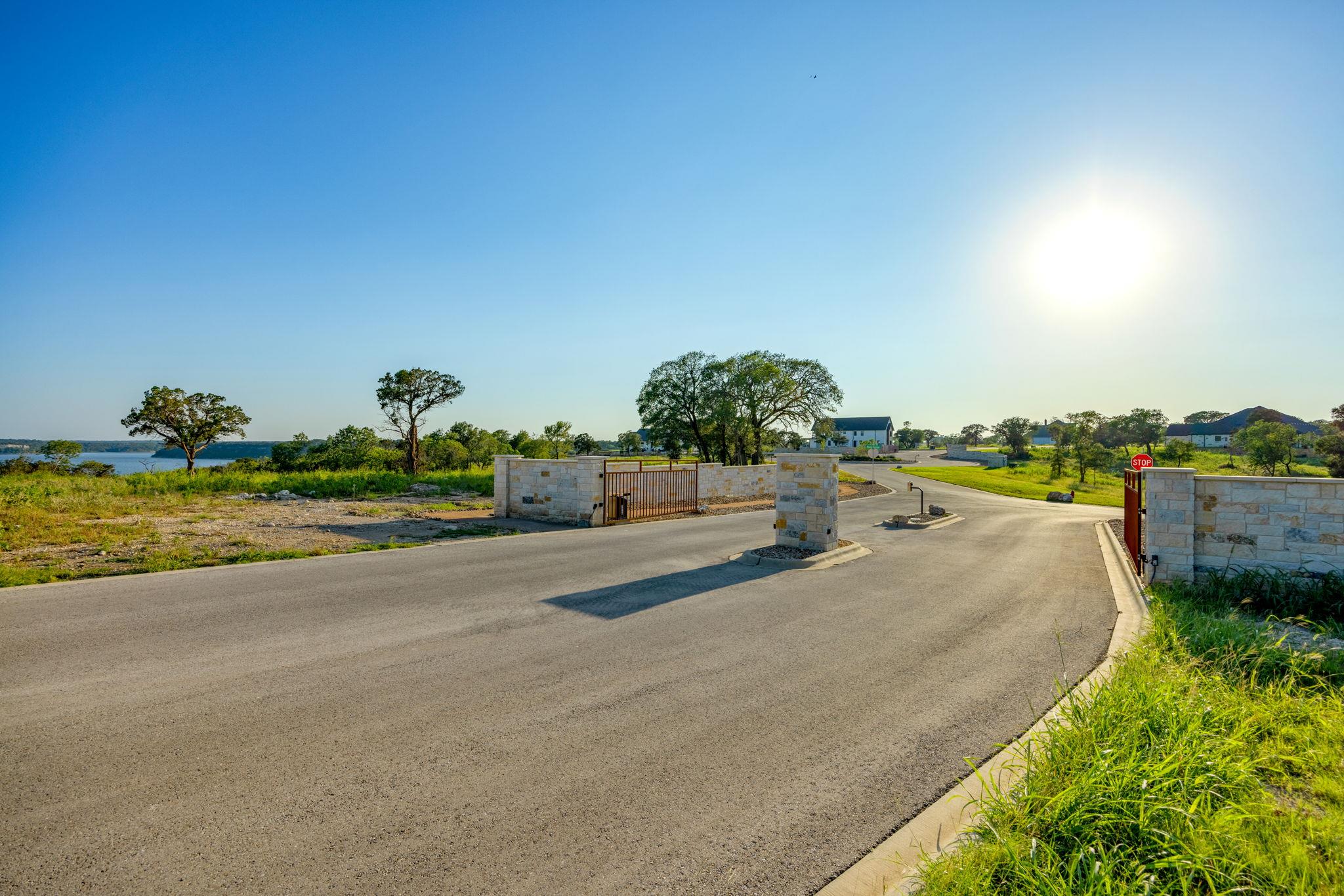 Image 33 of 39 For 10130 Waterview Cv