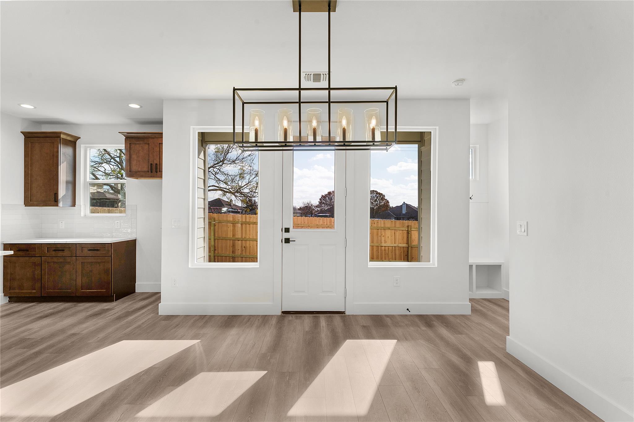 Image 8 of 34 For 107 Carmen Cv