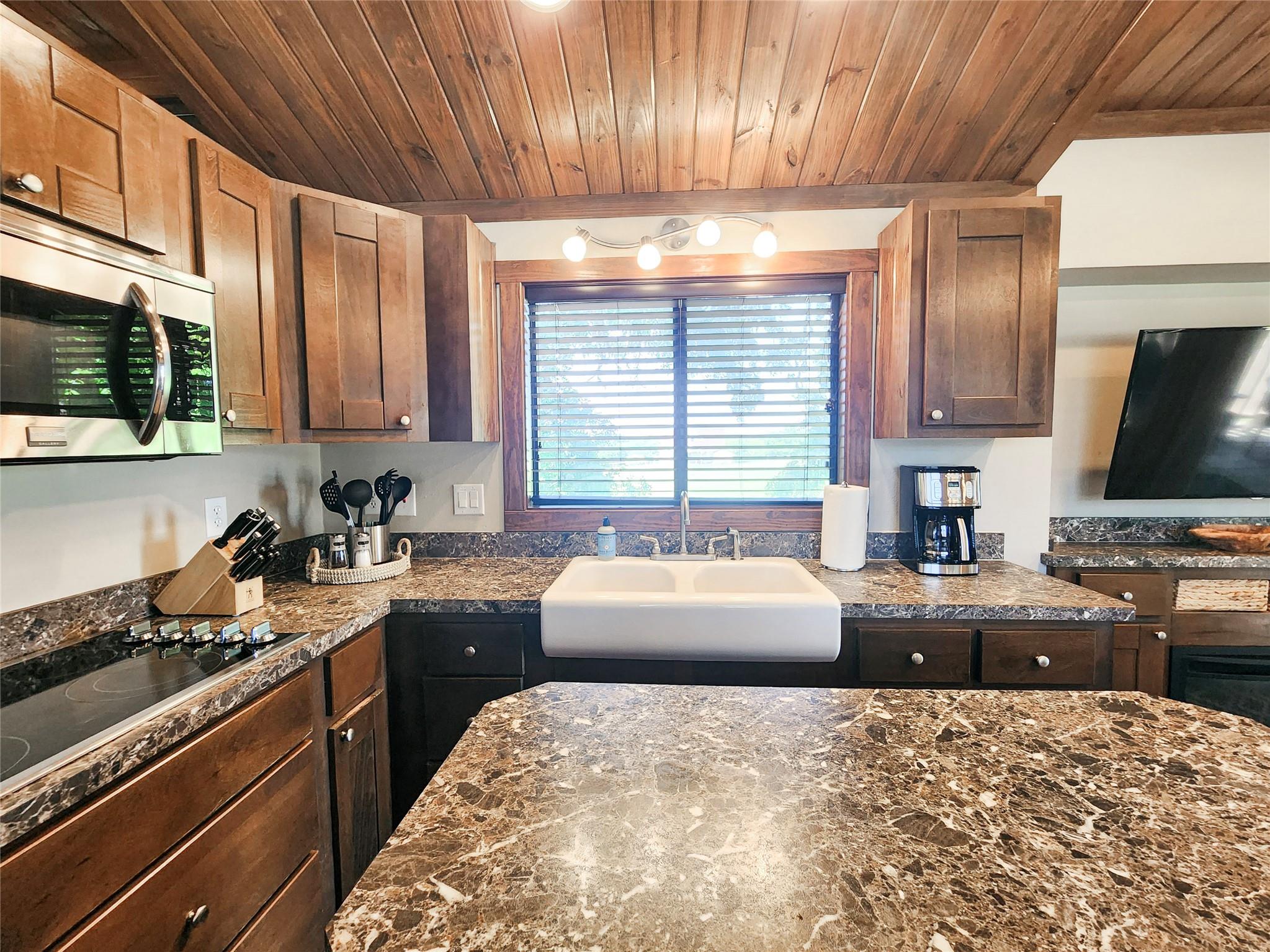 Image 10 of 20 For 300 Park Ave