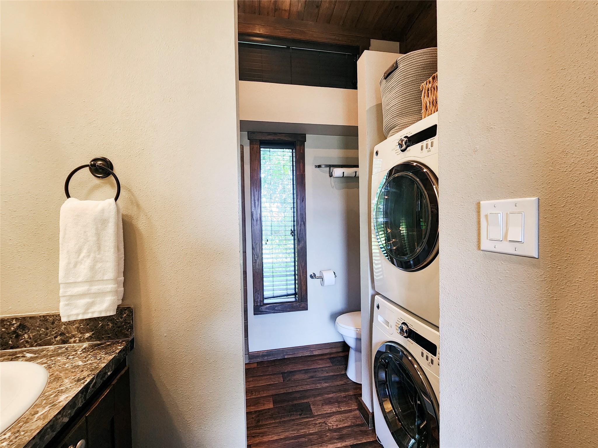 Image 19 of 20 For 300 Park Ave