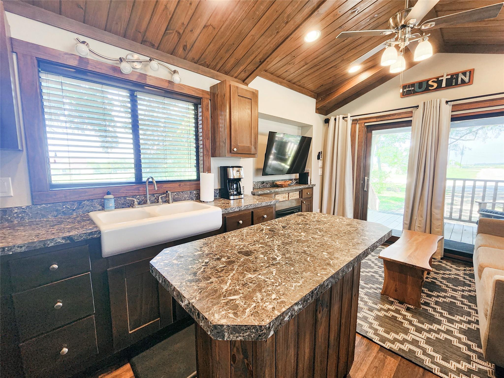 Image 8 of 20 For 300 Park Ave