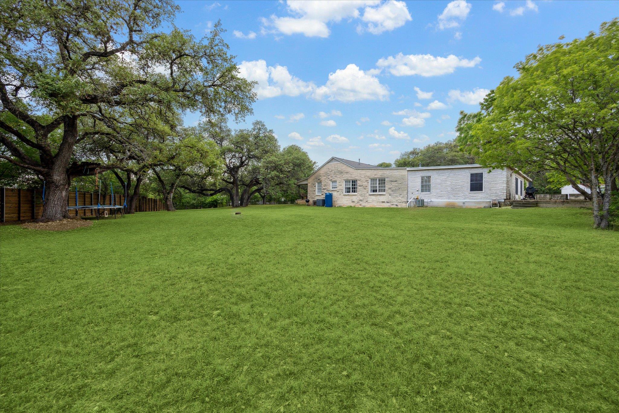 Image 15 of 23 For 500 North Bluff Dr