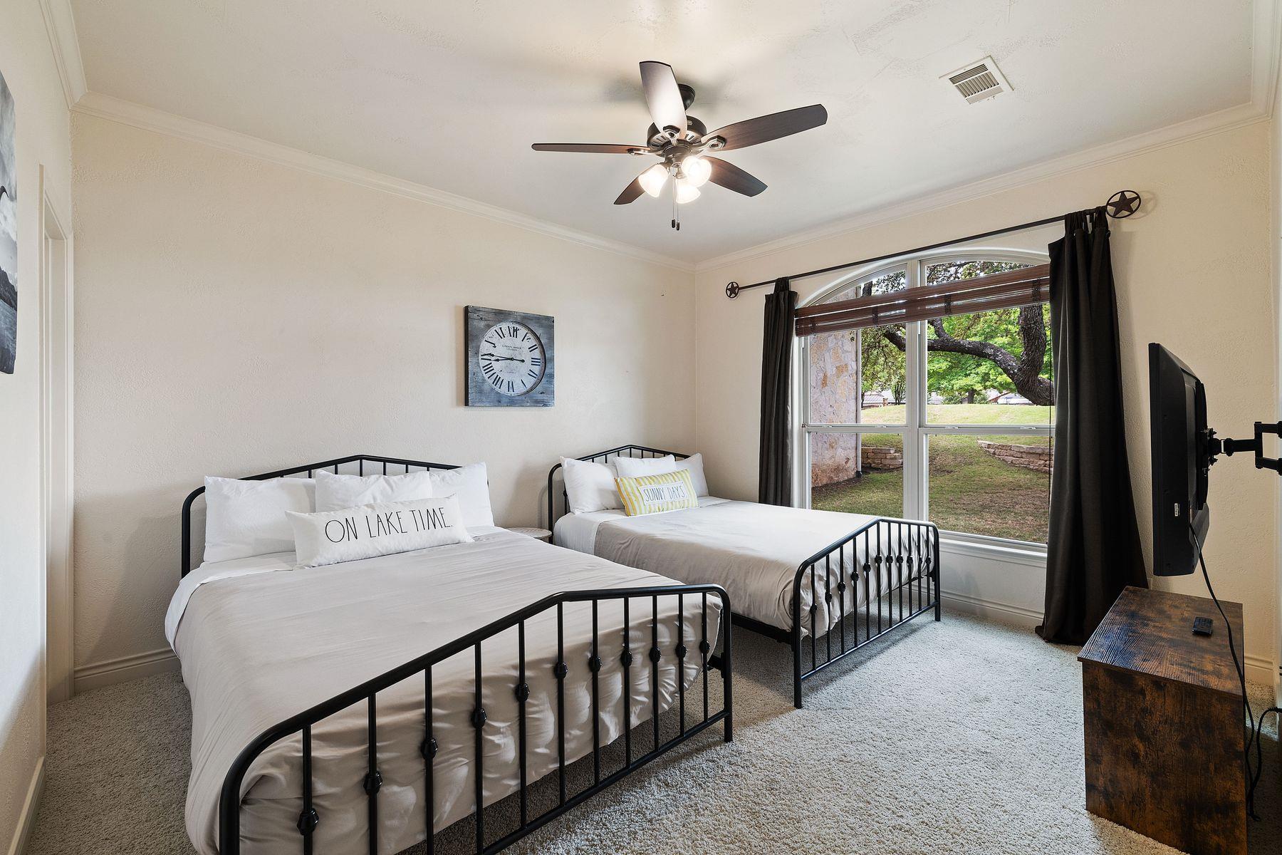 Image 33 of 39 For 113 Wennmohs Pl